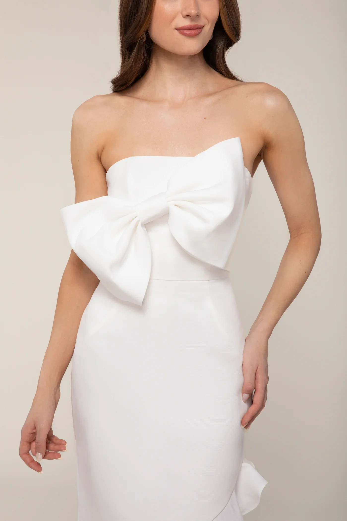 little-white-dress-by-anne-barge-15.webp