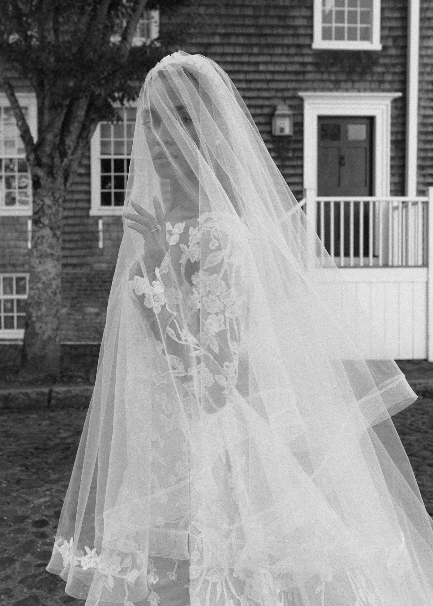 blue-willow-anne-barge-wedding-dress-millie-veil-6.jpg