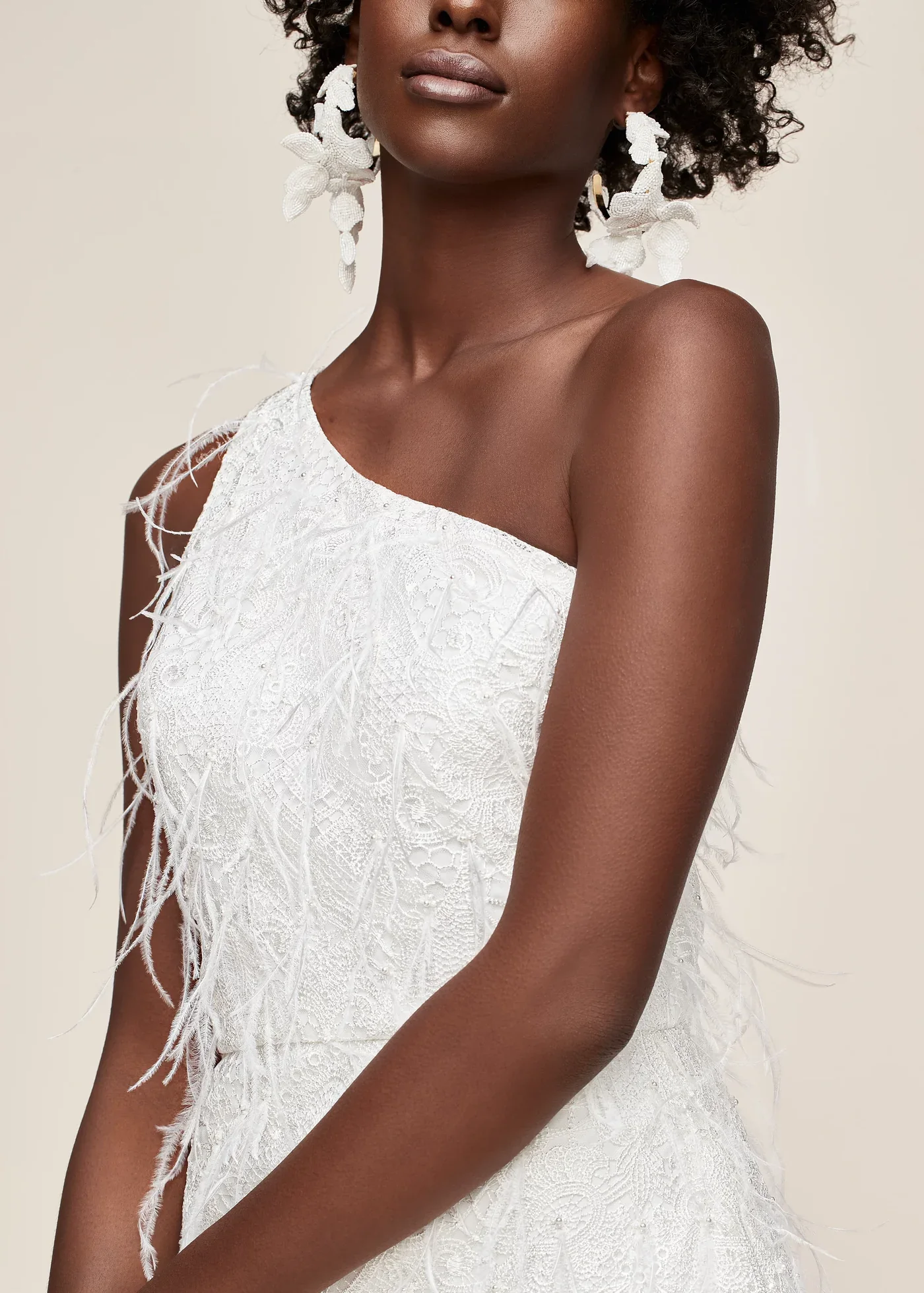anne-barge-little-white-dress-twinkle-in-time-4.webp