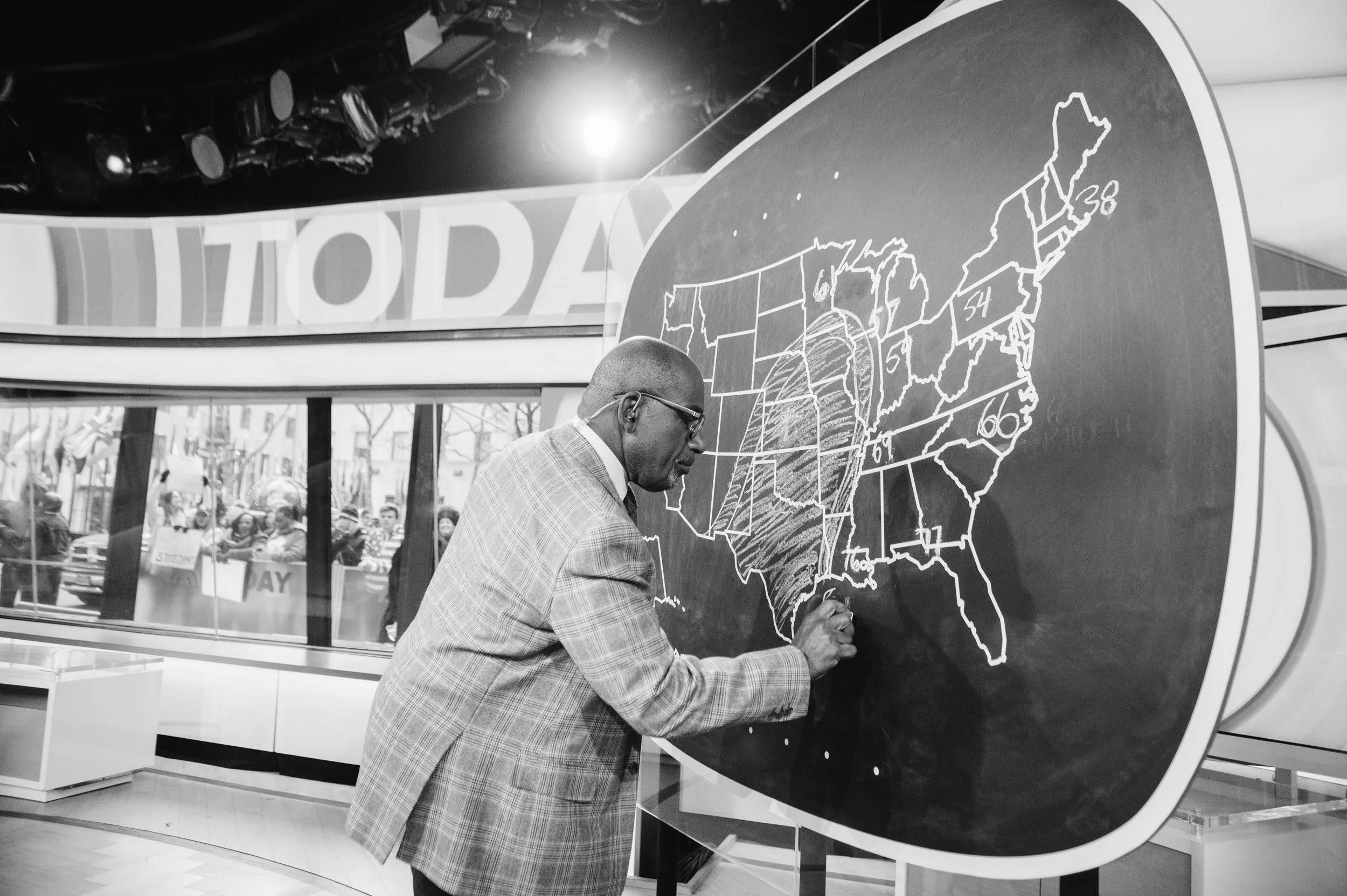 Al-Roker-Vintage-Weather-Today-170306-04.jpg