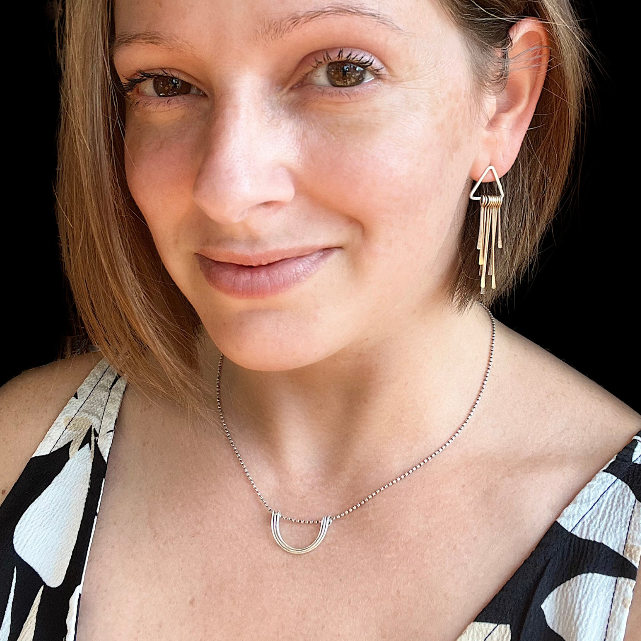 Simplicity Arc Necklace