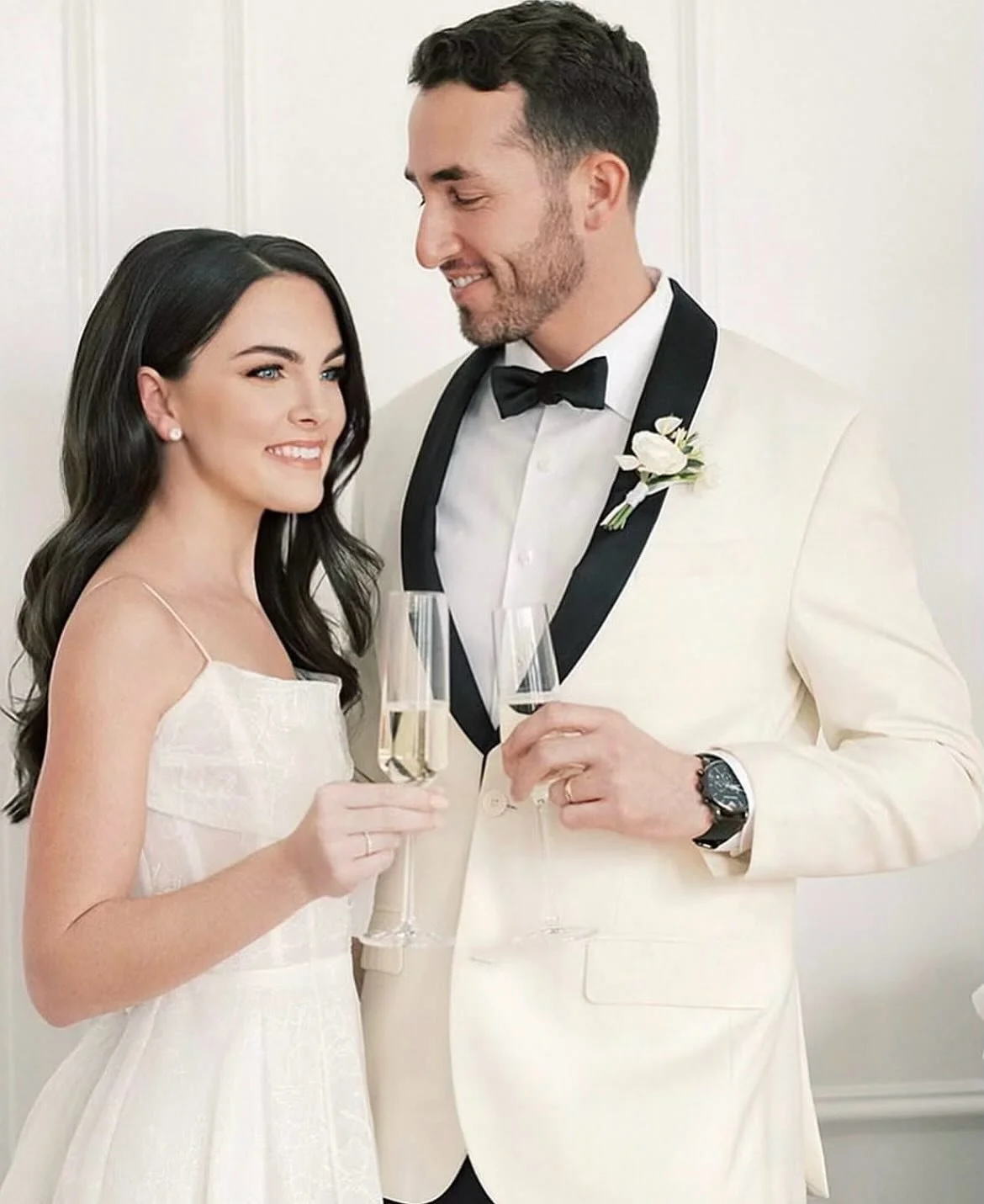 Design tip: let your venue guide you. When your venue and your vision speak the same language, everything just flows. When every detail feels completely cohesive from start to finish, that right there is the secret sauce. 

This is the perfect exampl