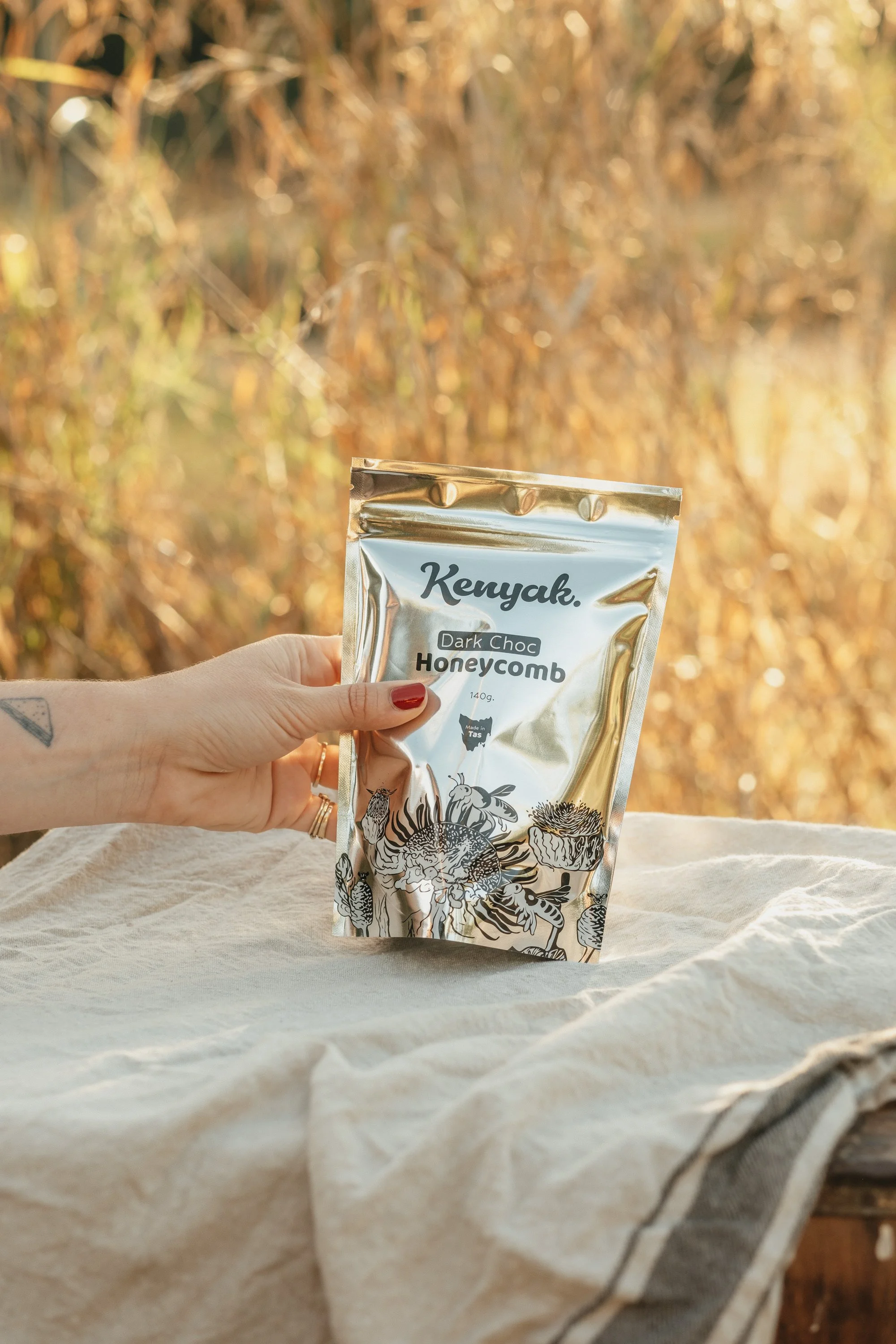 Kenyak - Dark Choc Honeycomb 