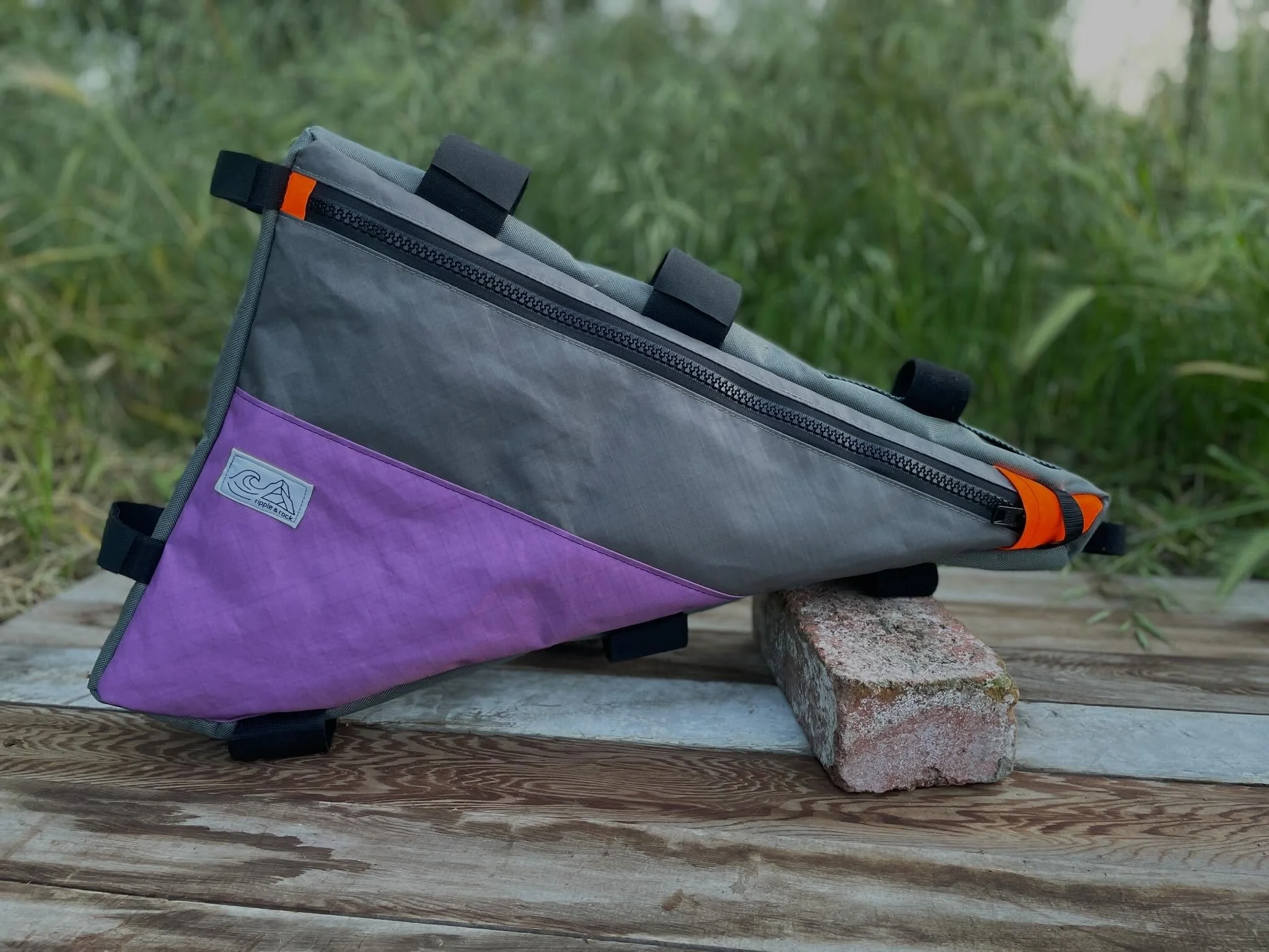 I had a fun time sewing this fully custom frame bag. Features burly zippers, a tapered profile to balance capacity and leg clearance, adaptable attachment points at the front, an optional internal divider to keep things organized and maintain shape, 