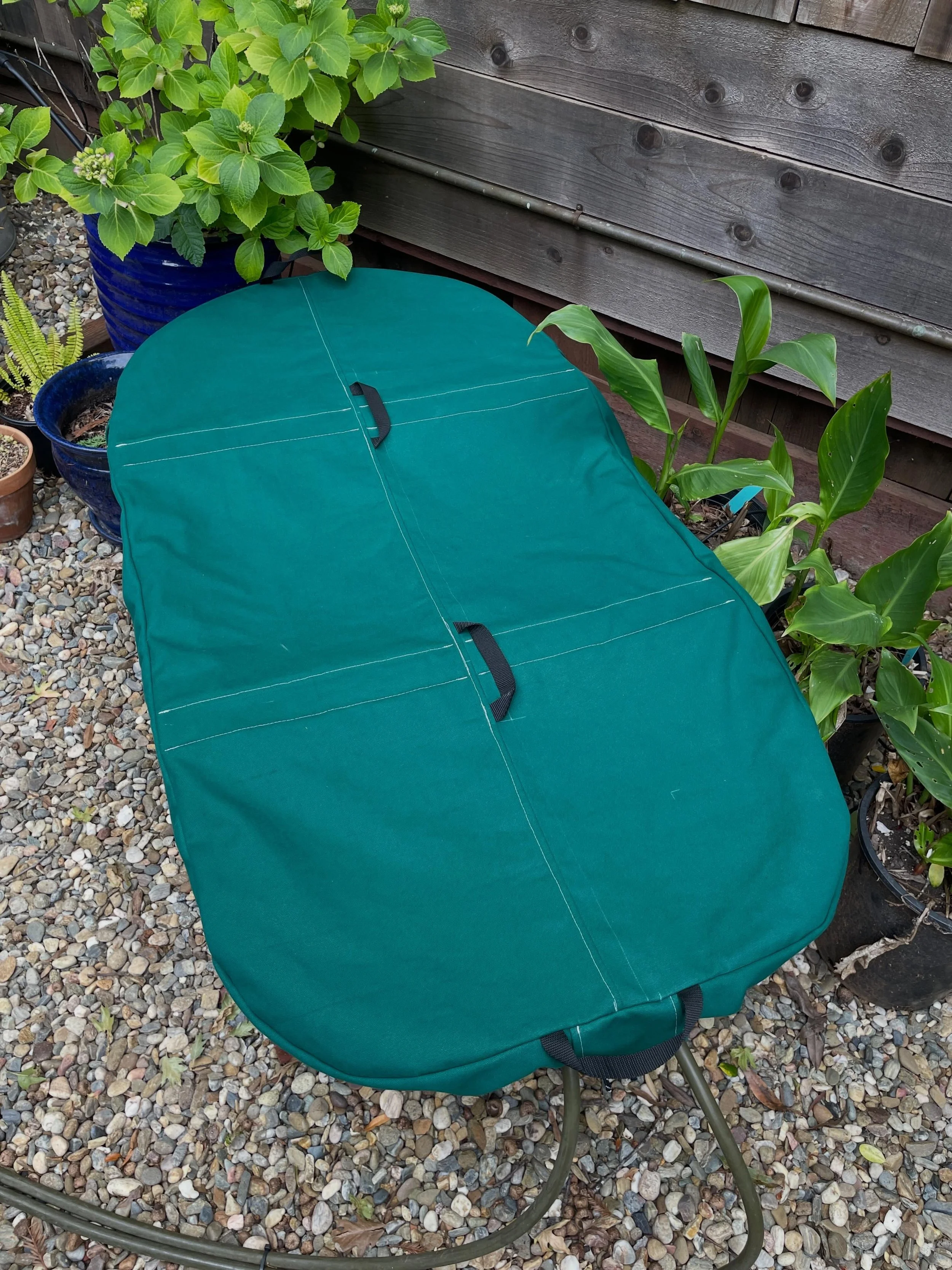 And now for something completely different. I had a totally fun time working with my friend @jennybelen on a cover to keep leaves and dust out of her outdoor bathtub. Made with heavy duty 18 oz canvas, 1/4&rdquo; shock cord and toggles, and custom cu
