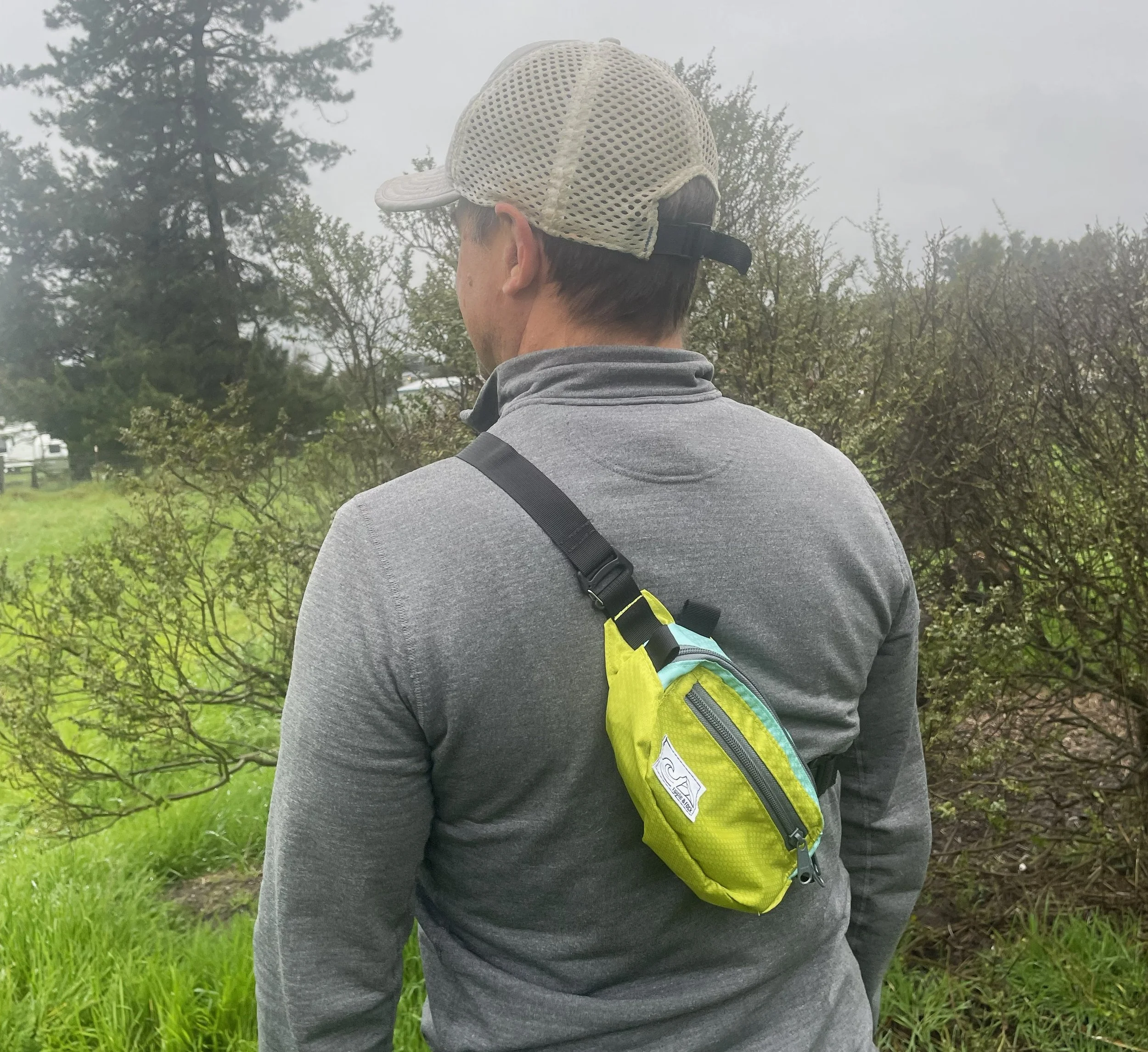 hip pack sling back crop.jpg (Copy)