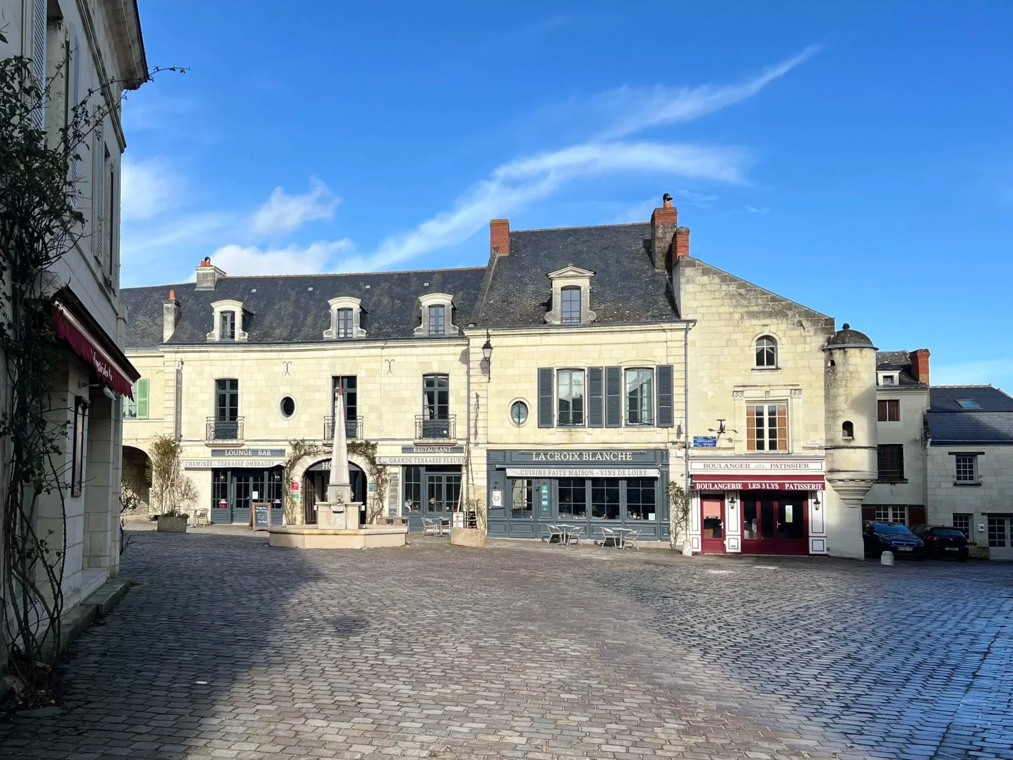 Fontevraud town square
