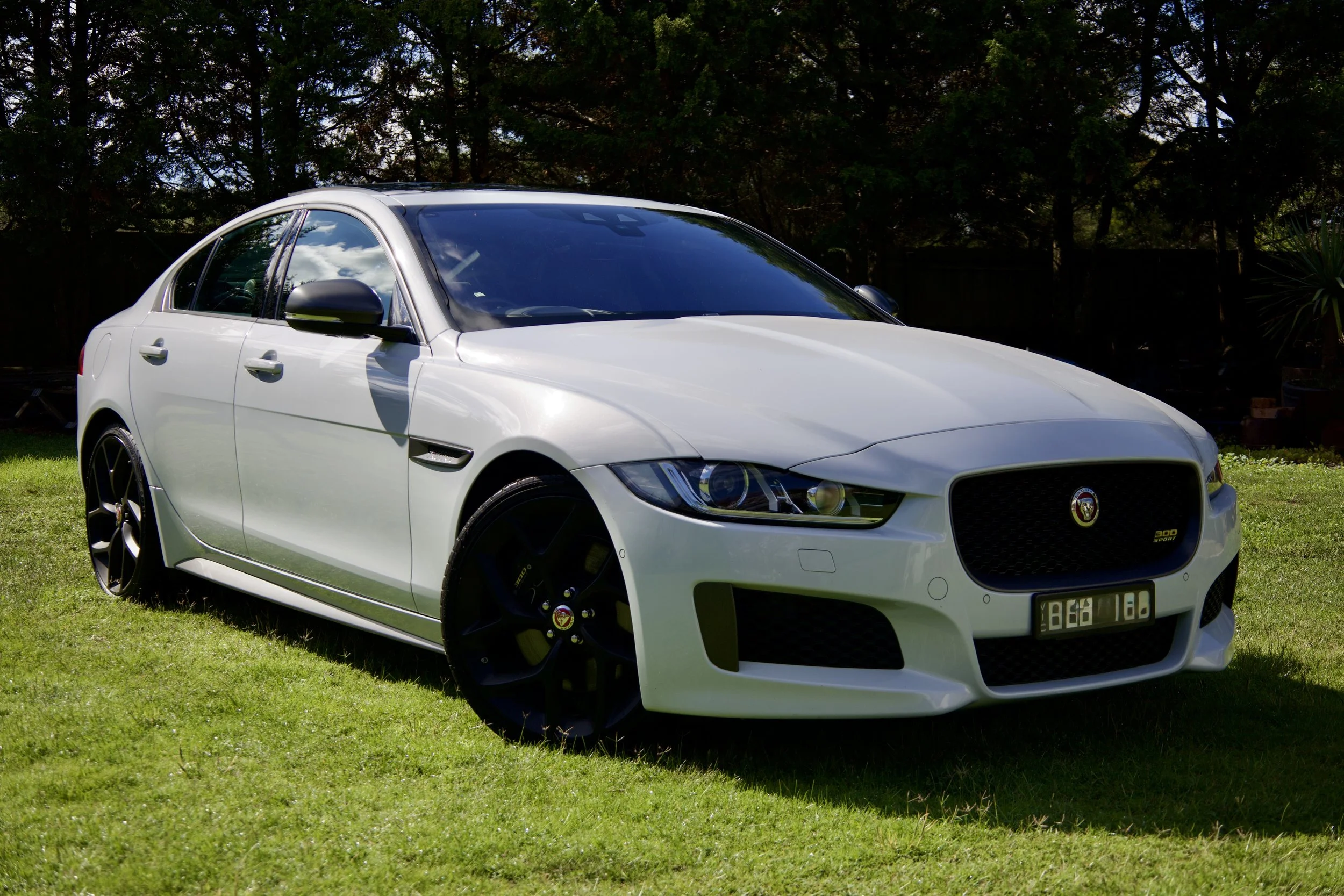 2019 JAGUAR XE 30T PRESTIGE