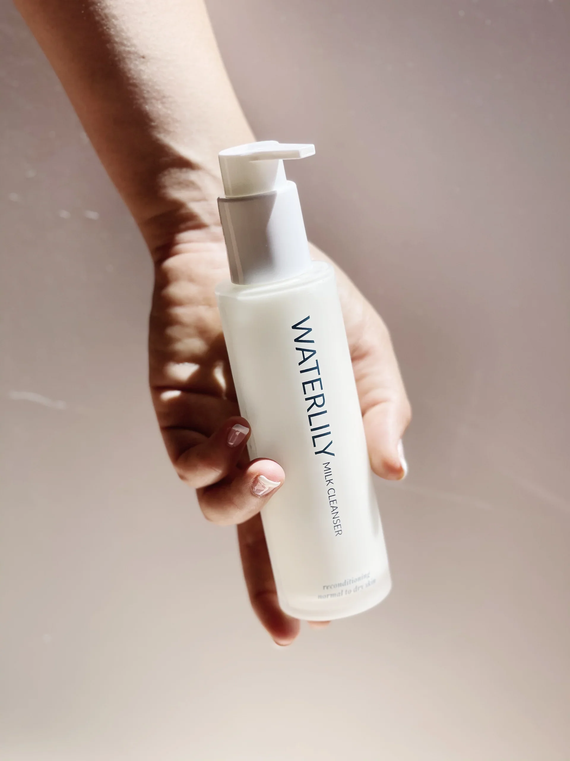Waterlily Milk Cleanser - 118ml