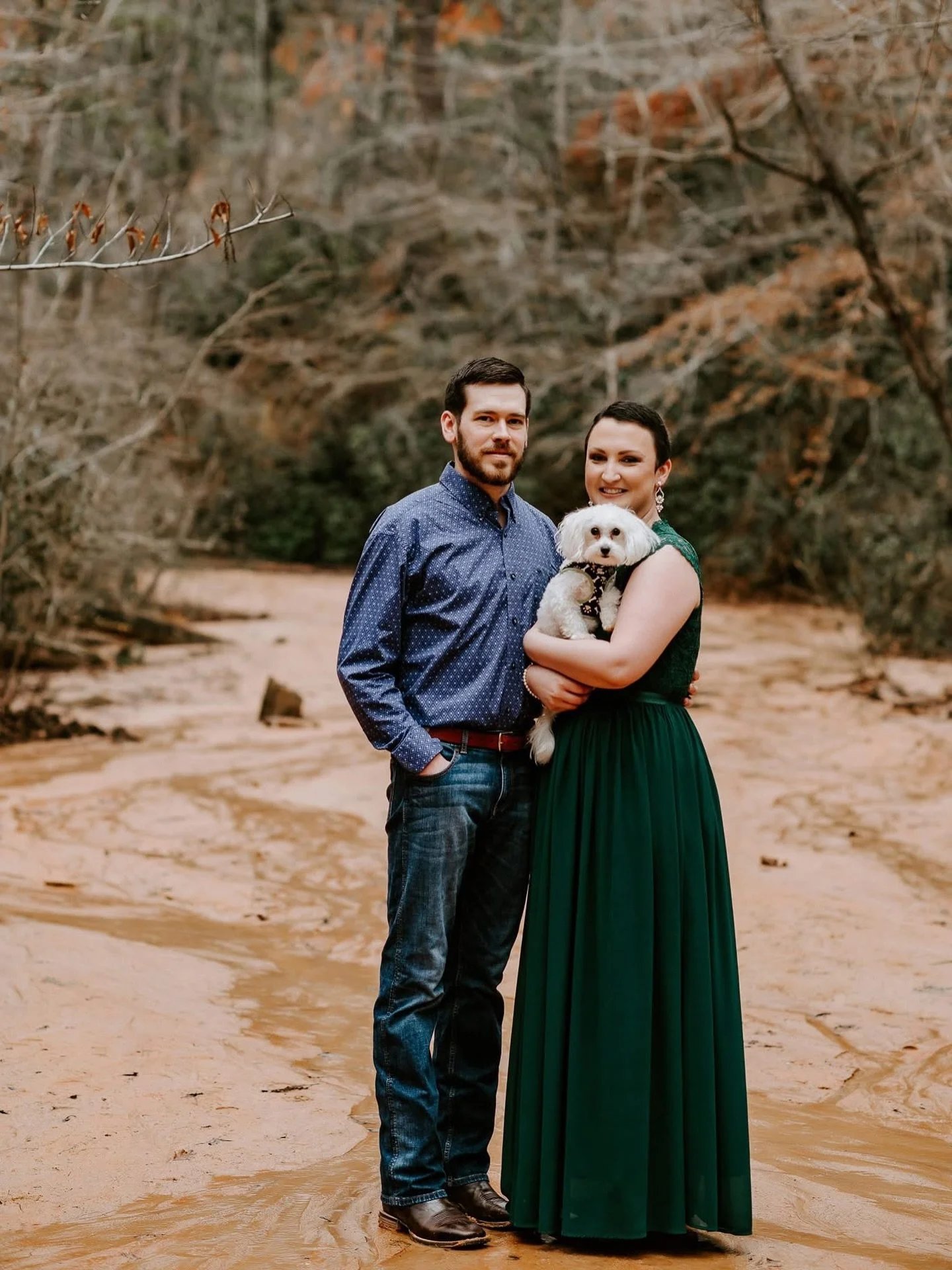 Everyone loves the idea of including their dog in special photos (engagement, anniversary, family etc.) photos.

No one talks about who&rsquo;s holding the leash, carrying the treats, getting the dog&rsquo;s attention, and stepping out of the frame e