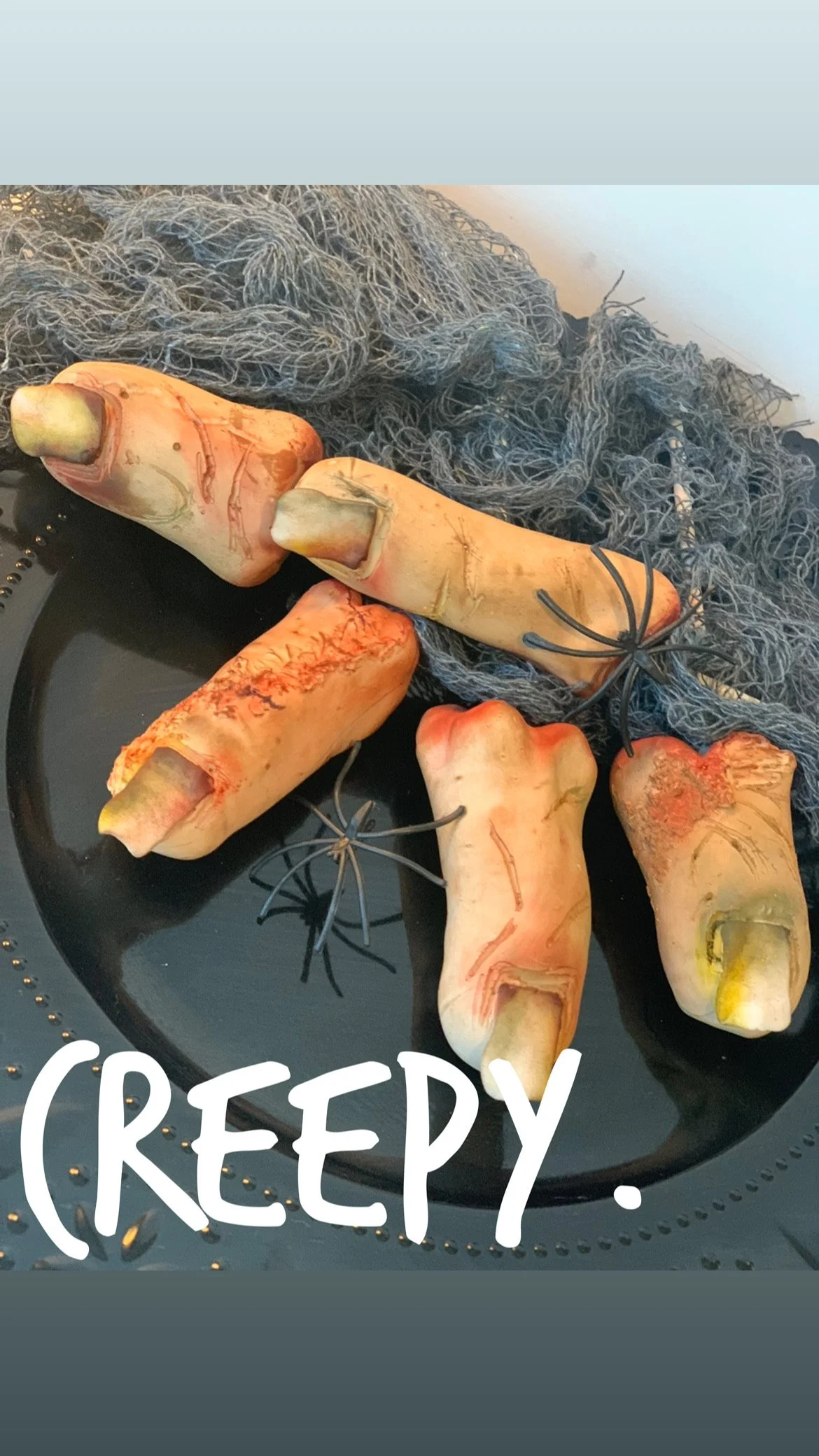 Toes
