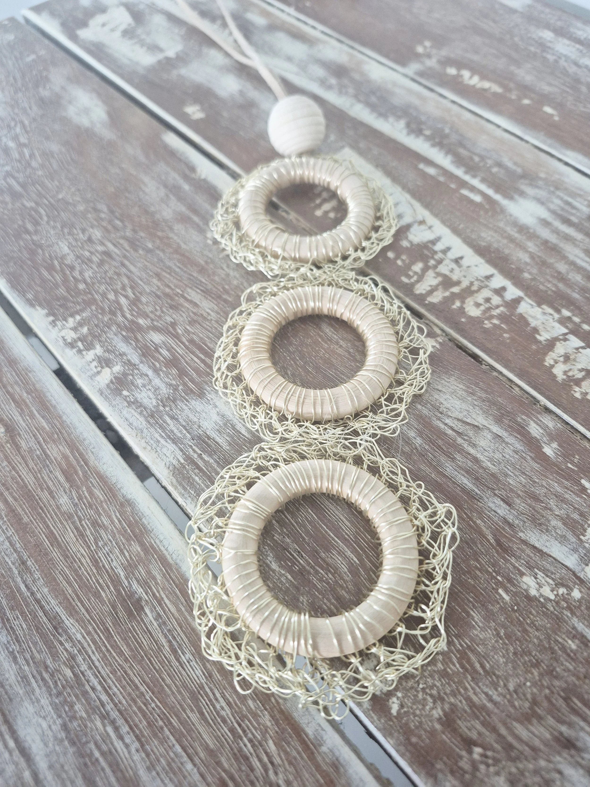 Exquisite 3-Tier Wire Crochet Necklace