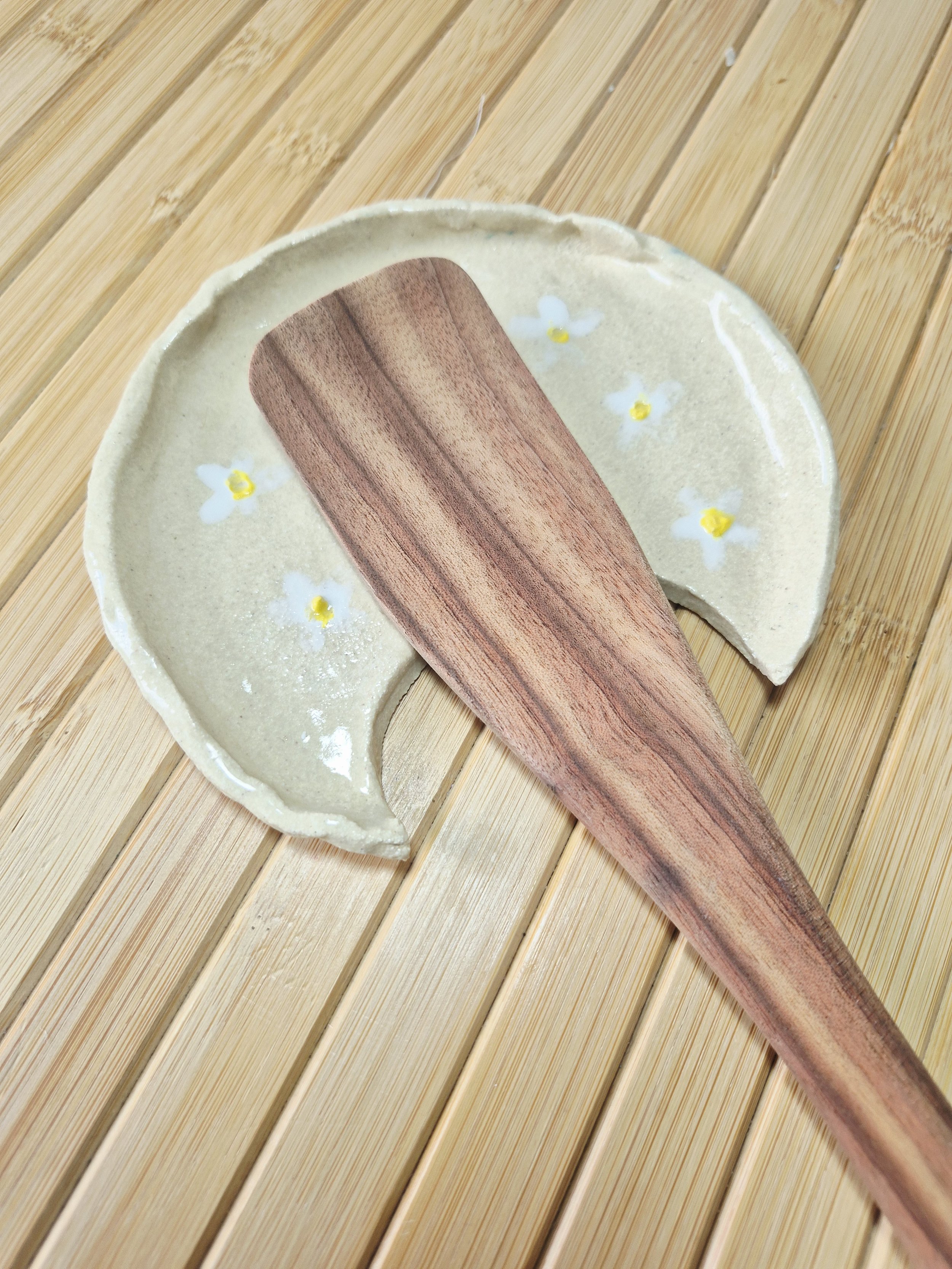 daisy spoon rest 1.jpg