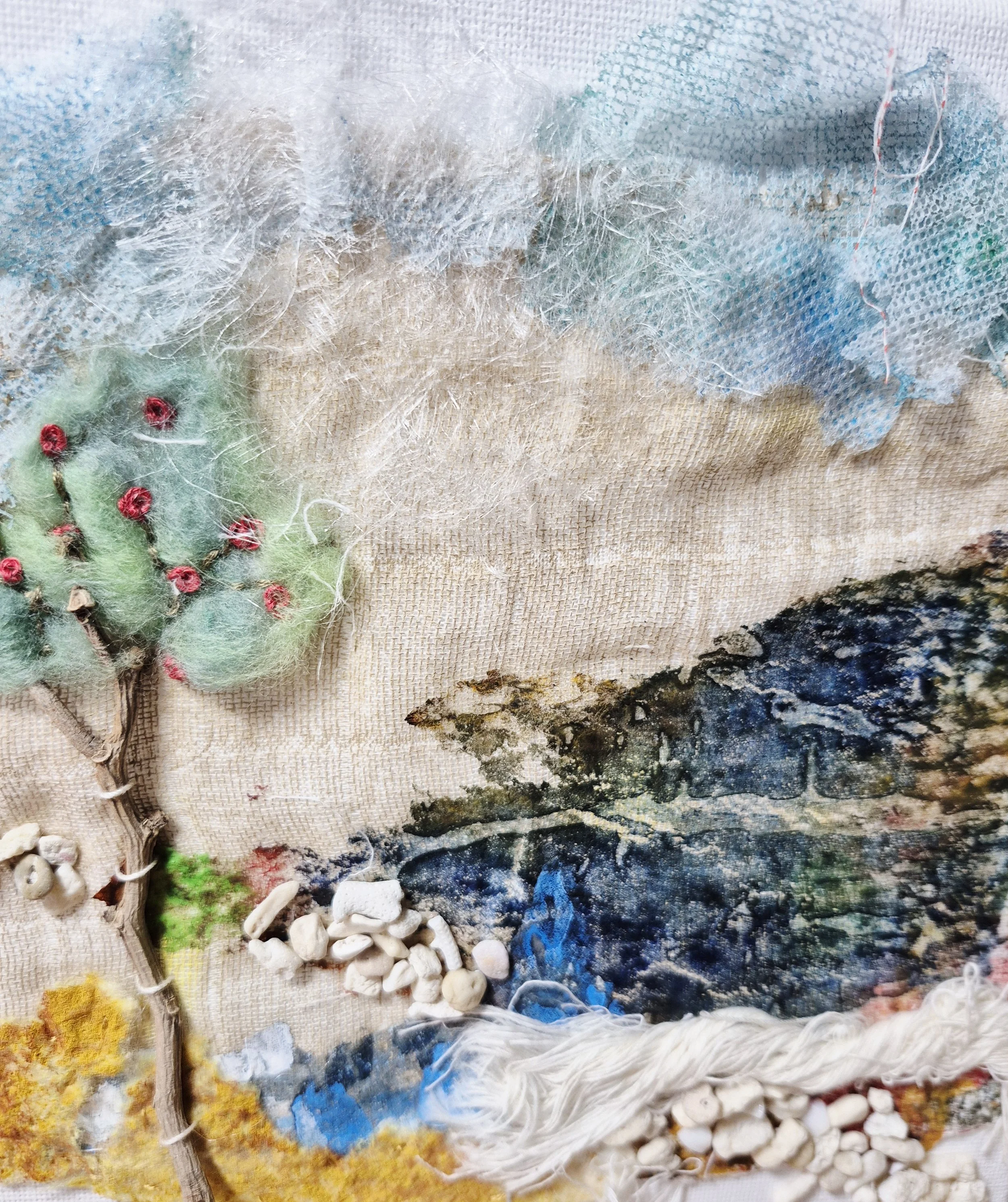 Mixed Media 2 hours Art workshop Booked thru Creative Artisians in Ballina . Phone number below