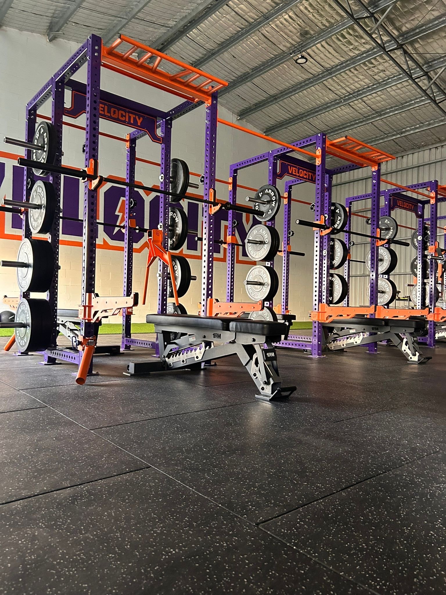 Weight lifting equipment