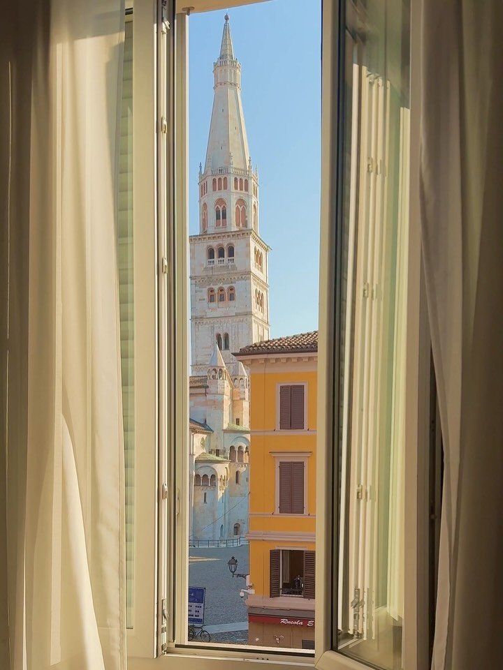 Modena, you sweet, slow, flavour-packed dream 🇮🇹 some of our most unforgettable meals happened right here, shared with family. 
I peaked !!!

*scroll to the last slide to hear the song we chose for our first dance at the wedding 🥹
