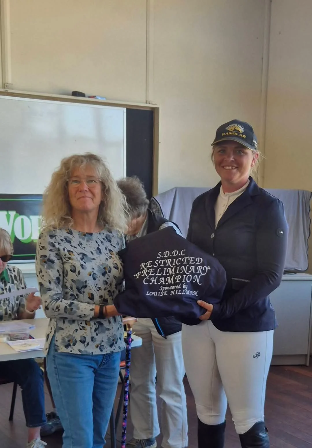 Sponsor-Louise-Hillman-with-Winner-Bethany-Rainbow