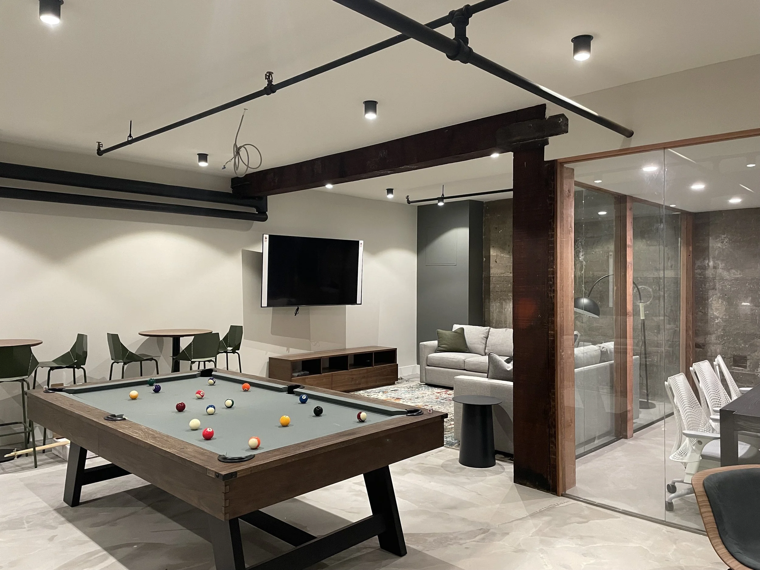 Hyde Lounge Space