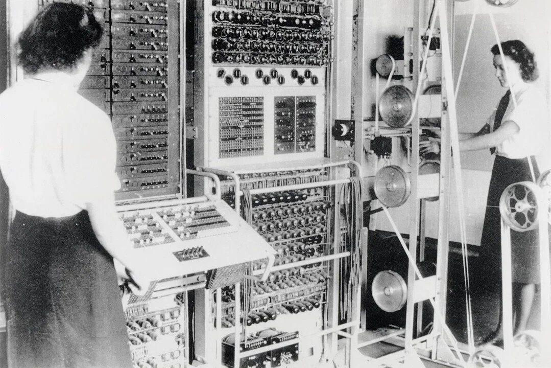 The round trip question: what is a computer?