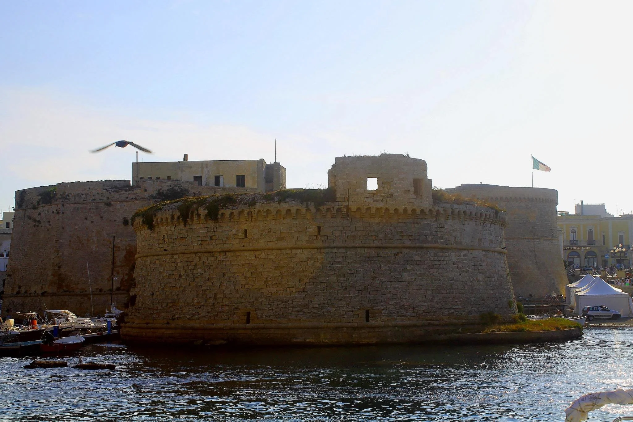 gallipoli-castle-coastal-fortress-salento-puglia.jpg.jpg