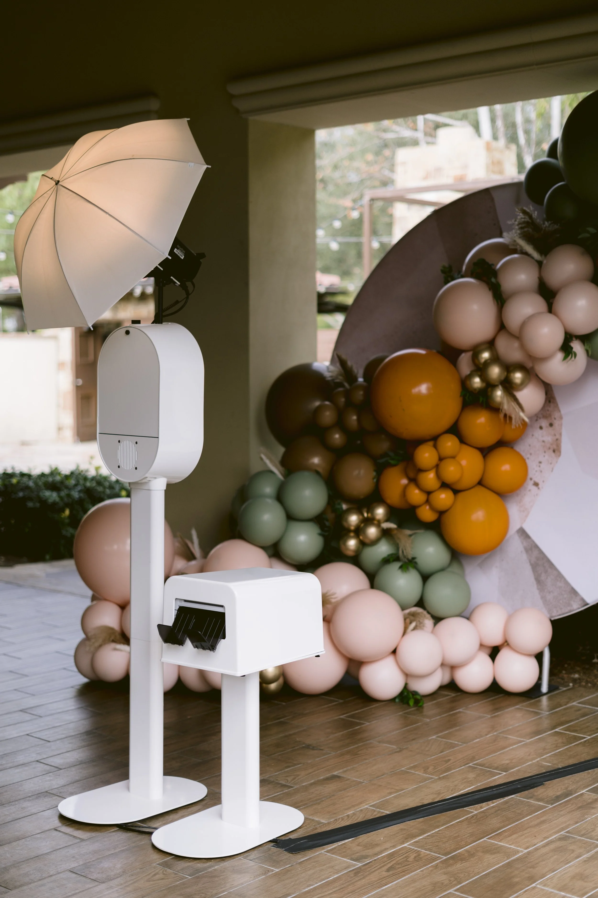 What to Expect From a Premium Photo Booth in Ontario, California