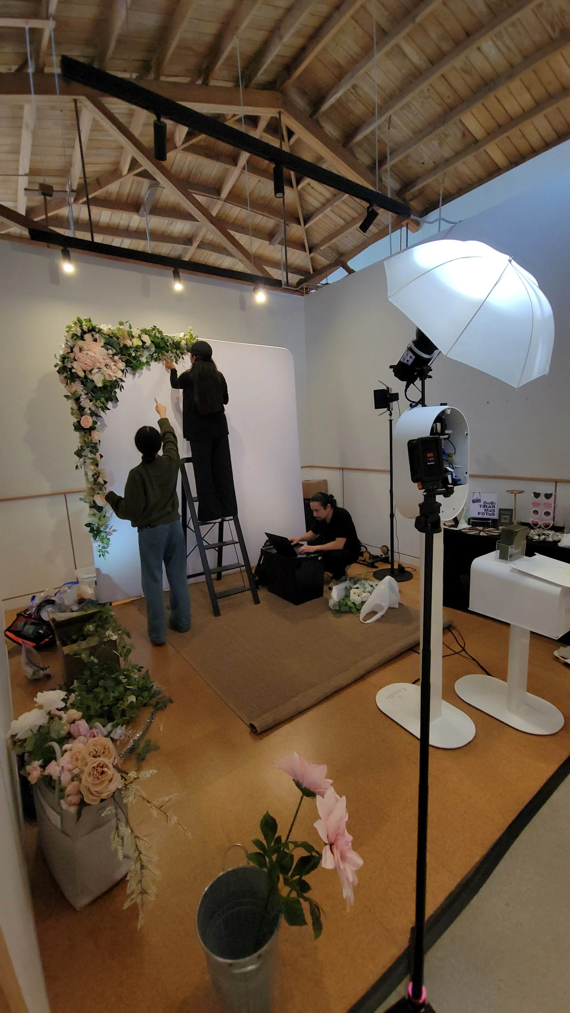 What Happens After You Book a Photo Booth With Luxelle