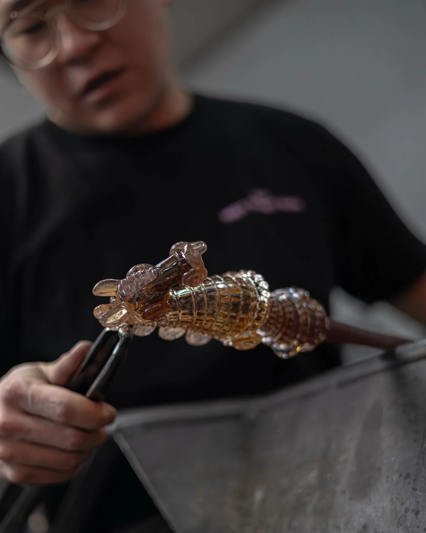 It&rsquo;s all in the detail - The Warrior Horse 

@hoseok_youn @devereuxhuskie 

#glassart #glass #art #horse