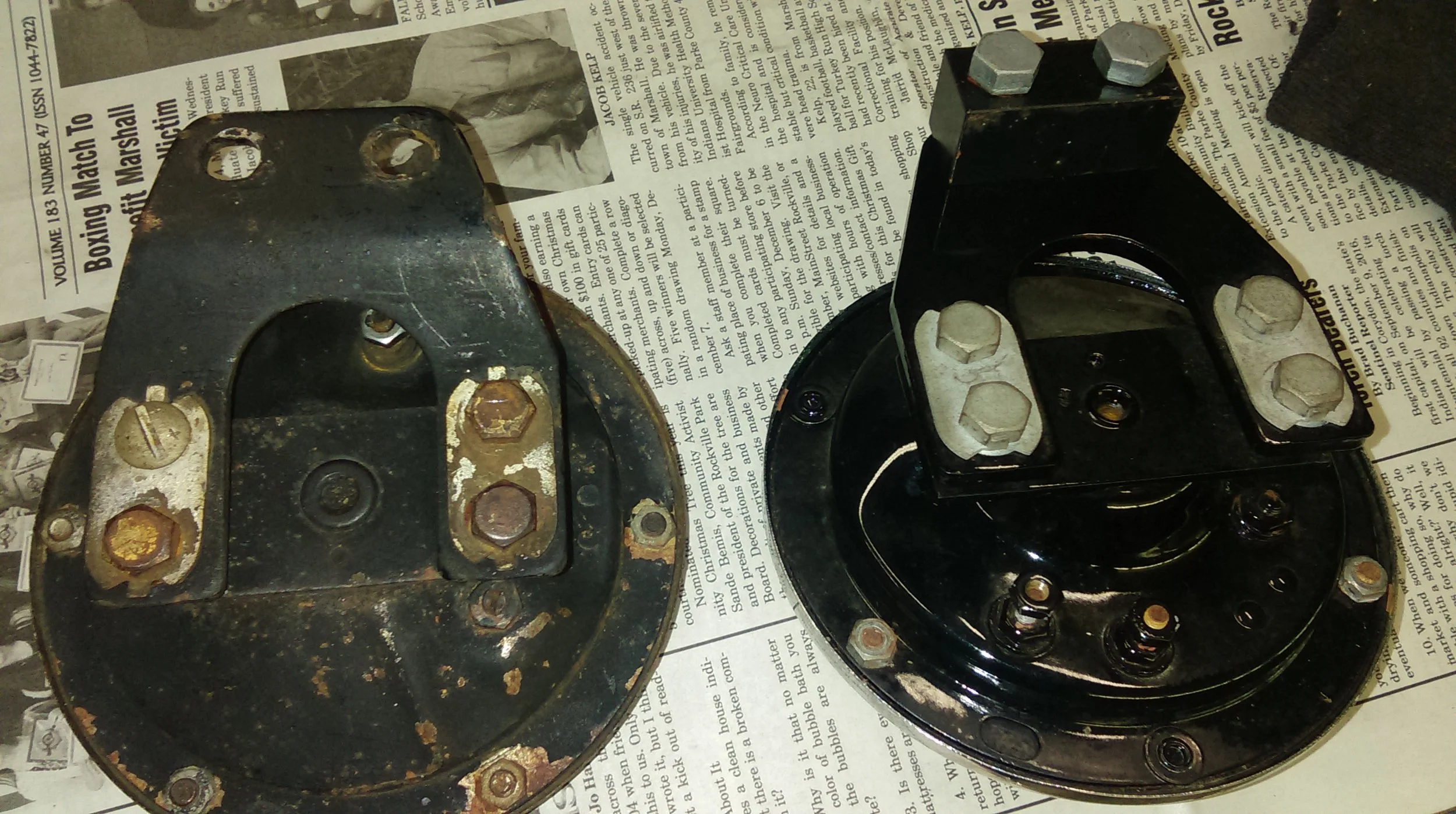 E.A. with late 1946 bracket on the left
Heinze with early 1946 bracket on the right