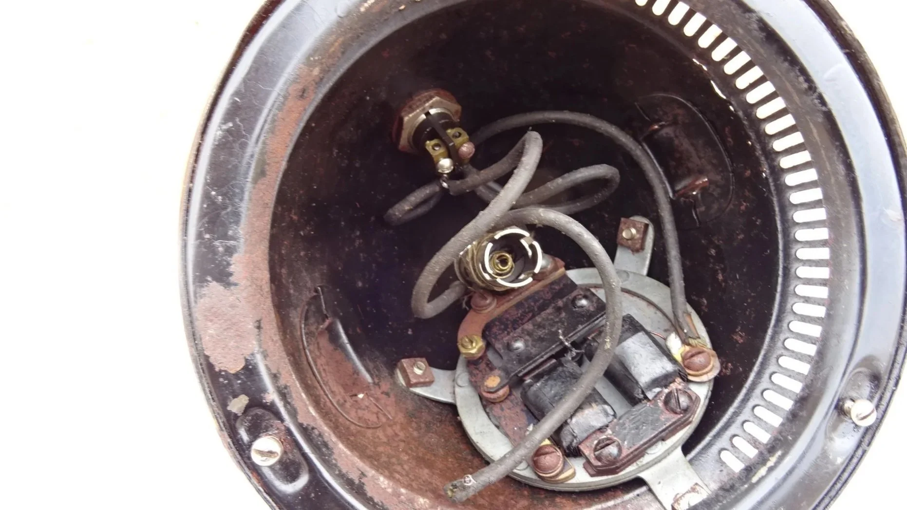 Interior photo of a Splitdorf Horn/ Headlight.