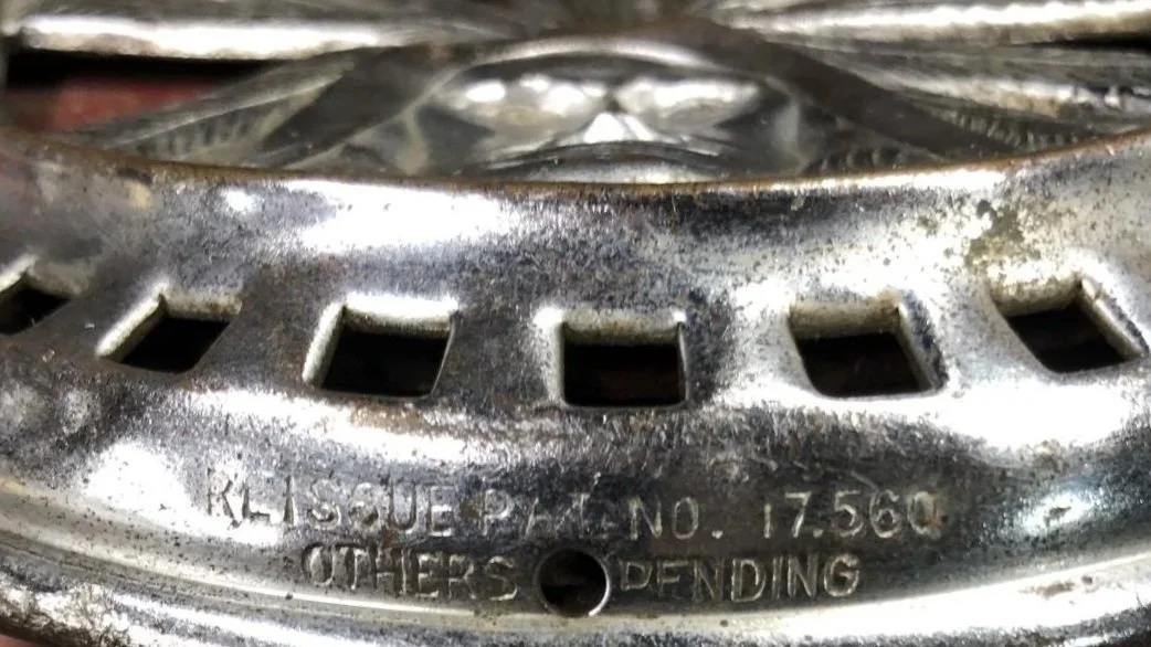 1931-1933 Indian Motovox horn face.