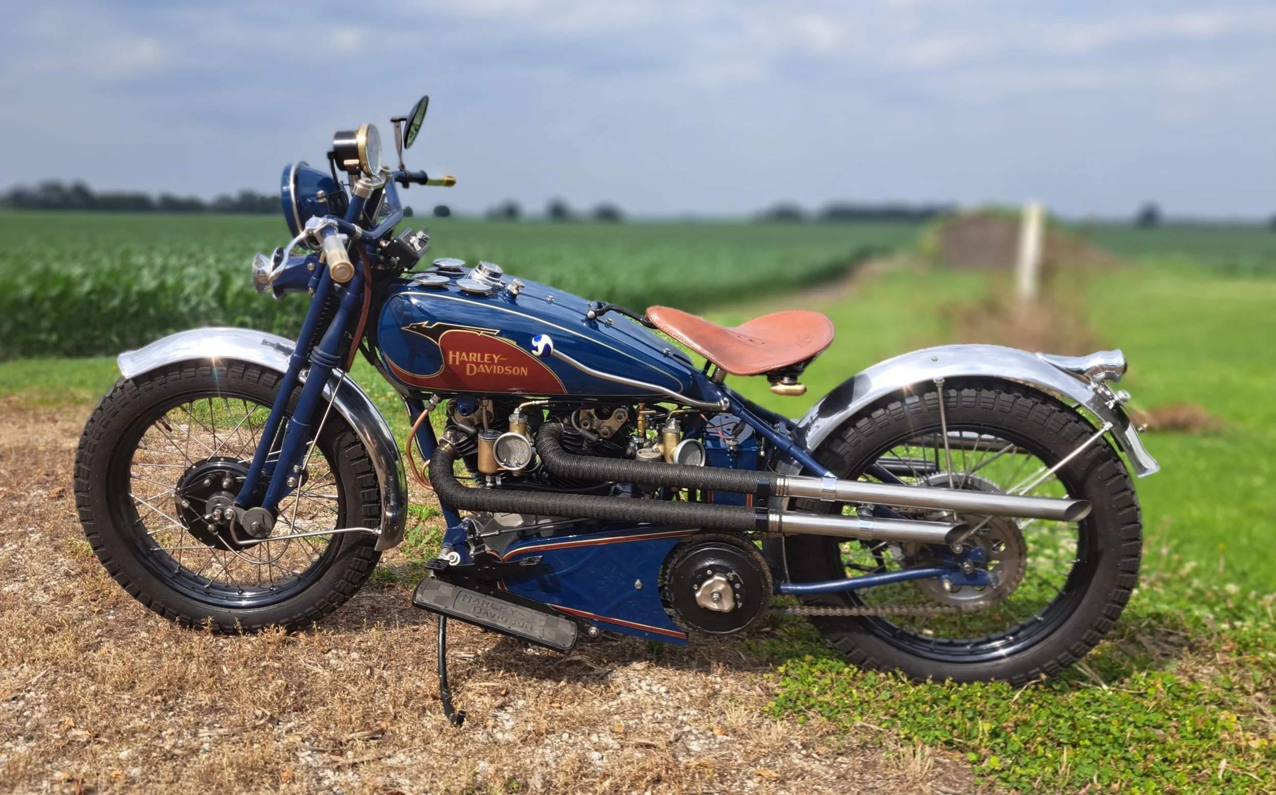 Custom 1928 Harley JD  with Rudge 4-valve cylinder heads, built by Midwest Vintage Cycle.