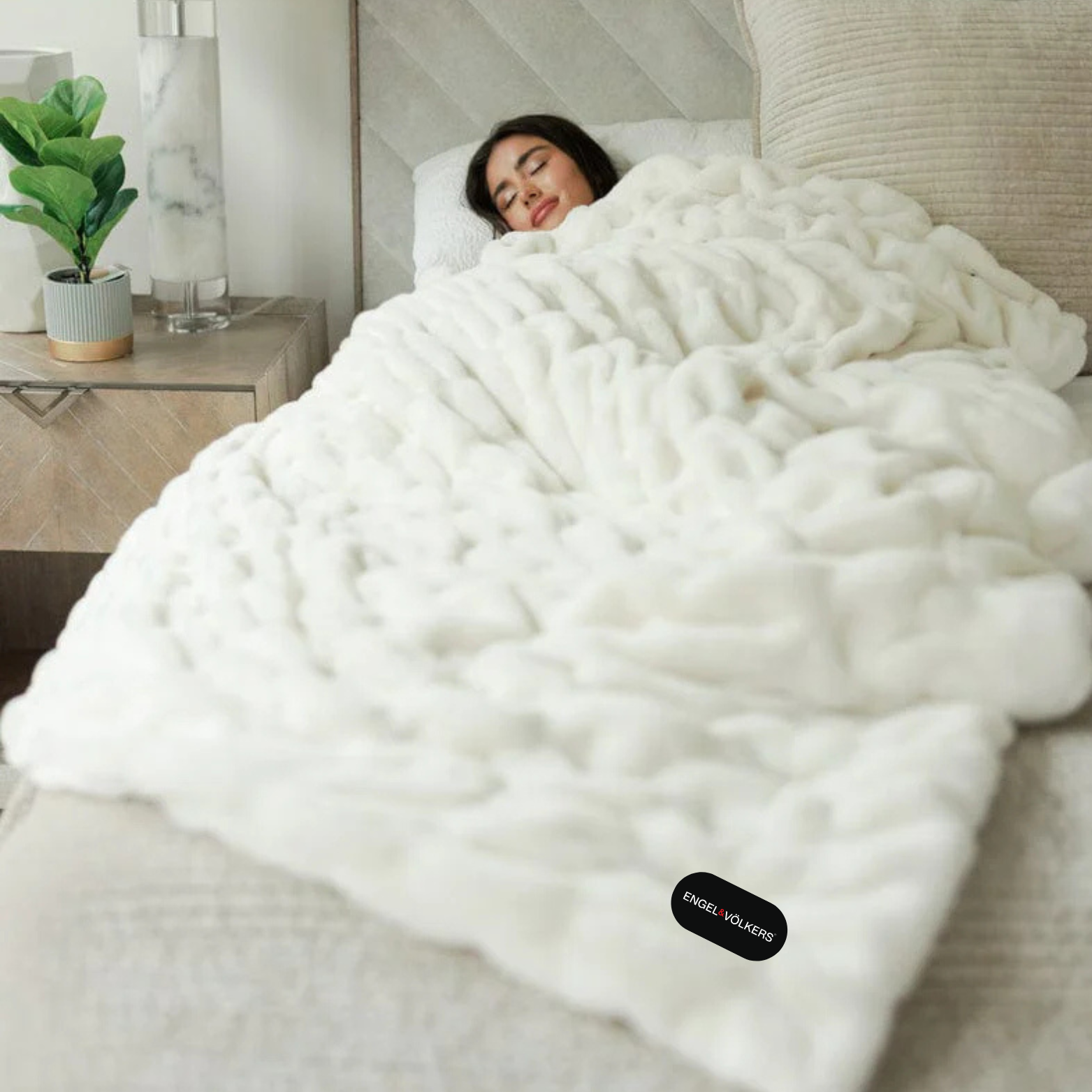 Minky Couture Hugs Blanket – Luxury Comfort, Custom Branded