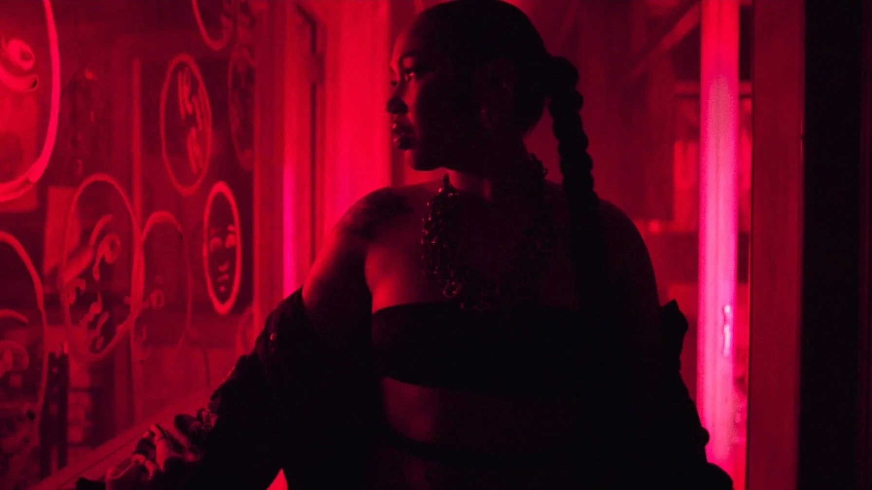 Chong Kwong - Queen Size (Clipe Oficial)