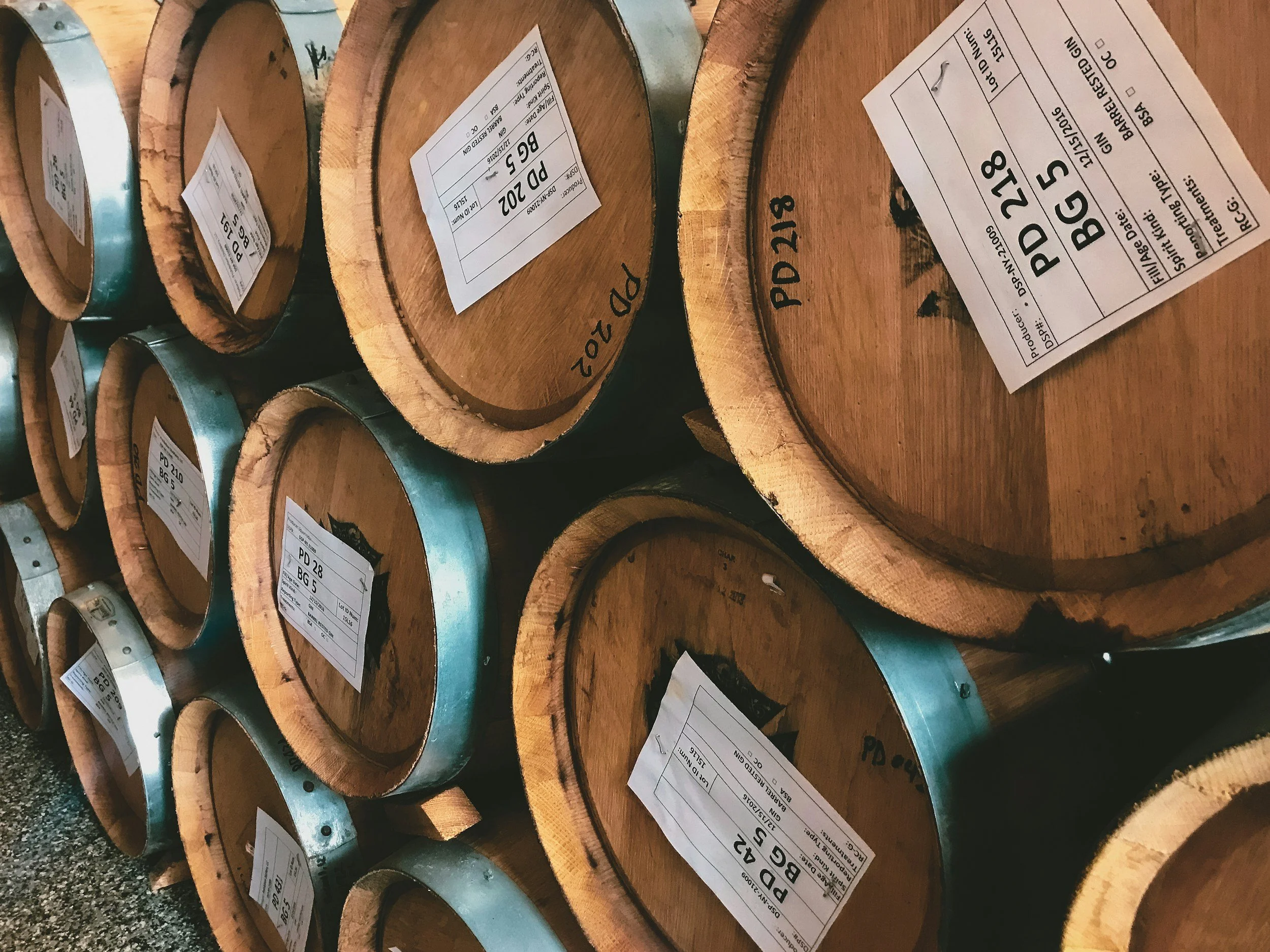 ipsy, cocktail hen dos and parties in Chletenham and the Cotswolds. Gin Tasting Tour Cider Tasting Tour Beer Tasting Tour