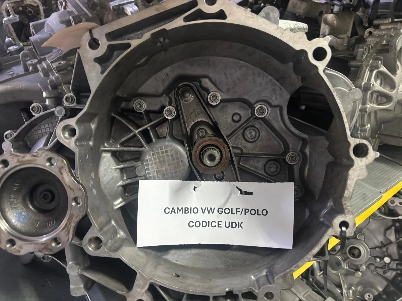 Cambio VW UDK per GOLF e POLO. Revisionato e pronto all'uso. Contattaci per ogni dubbio e info.