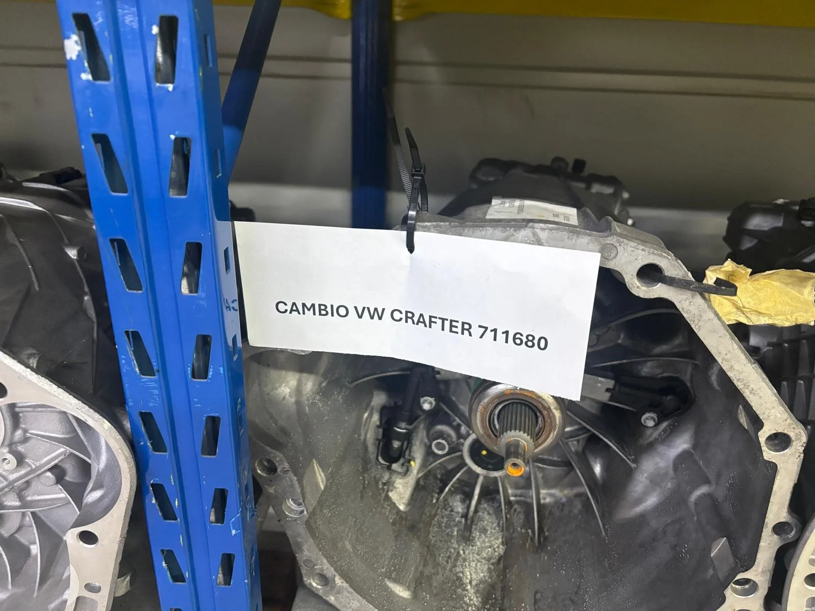 Cambio VW CRAFTER 711680. Revisionato e pronto all'uso. Contattaci per ogni dubbio e info.