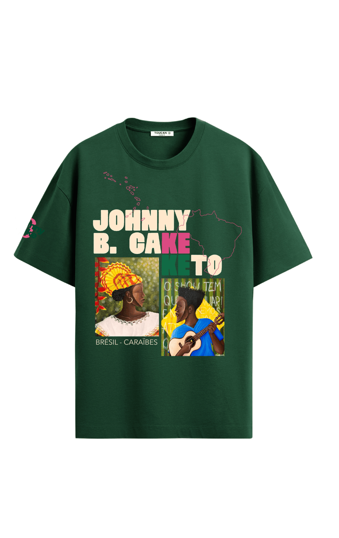 T-shirt vert avec motif artistique, textes 'Johnny B. Cake Ketto' et 'Brésil - Caraïbes', illustrations de deux personnes d'origine africaine, une femme portant un chapeau jaune et une femme jouant de la guitare, fond éclectique coloré