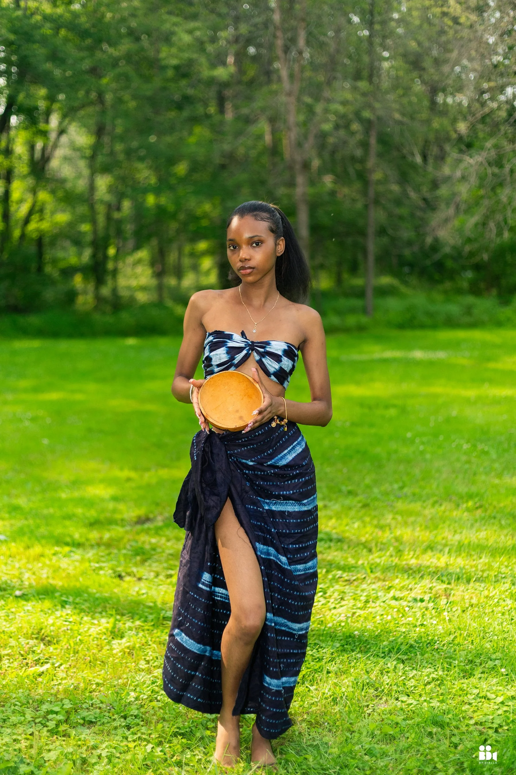 Outdoor portrait photography session with model photographed in Montreal by Shot by Diallo