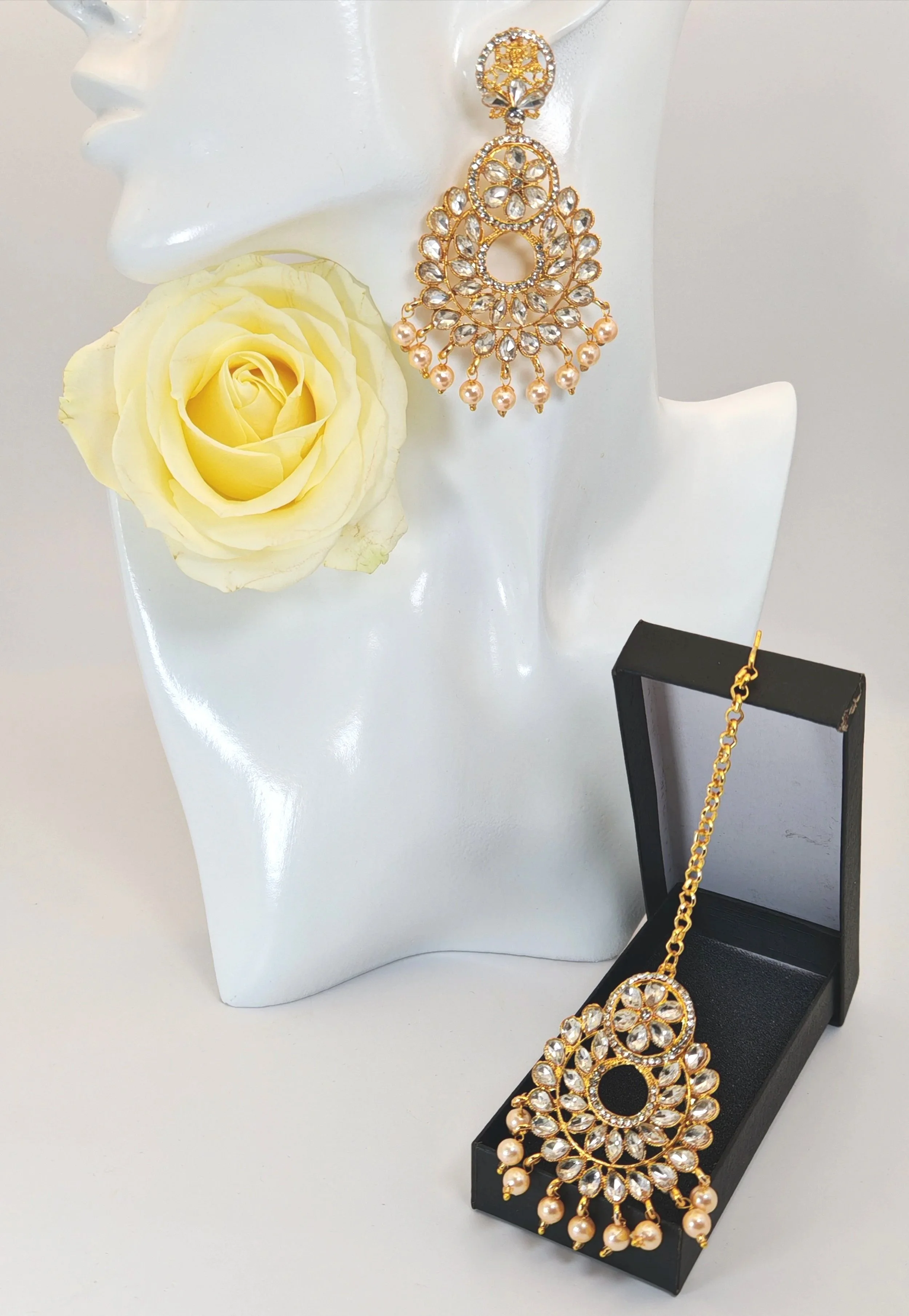 Traditional Flower Gemstone Chand Bali Earrings & Pearl Maang Tikka