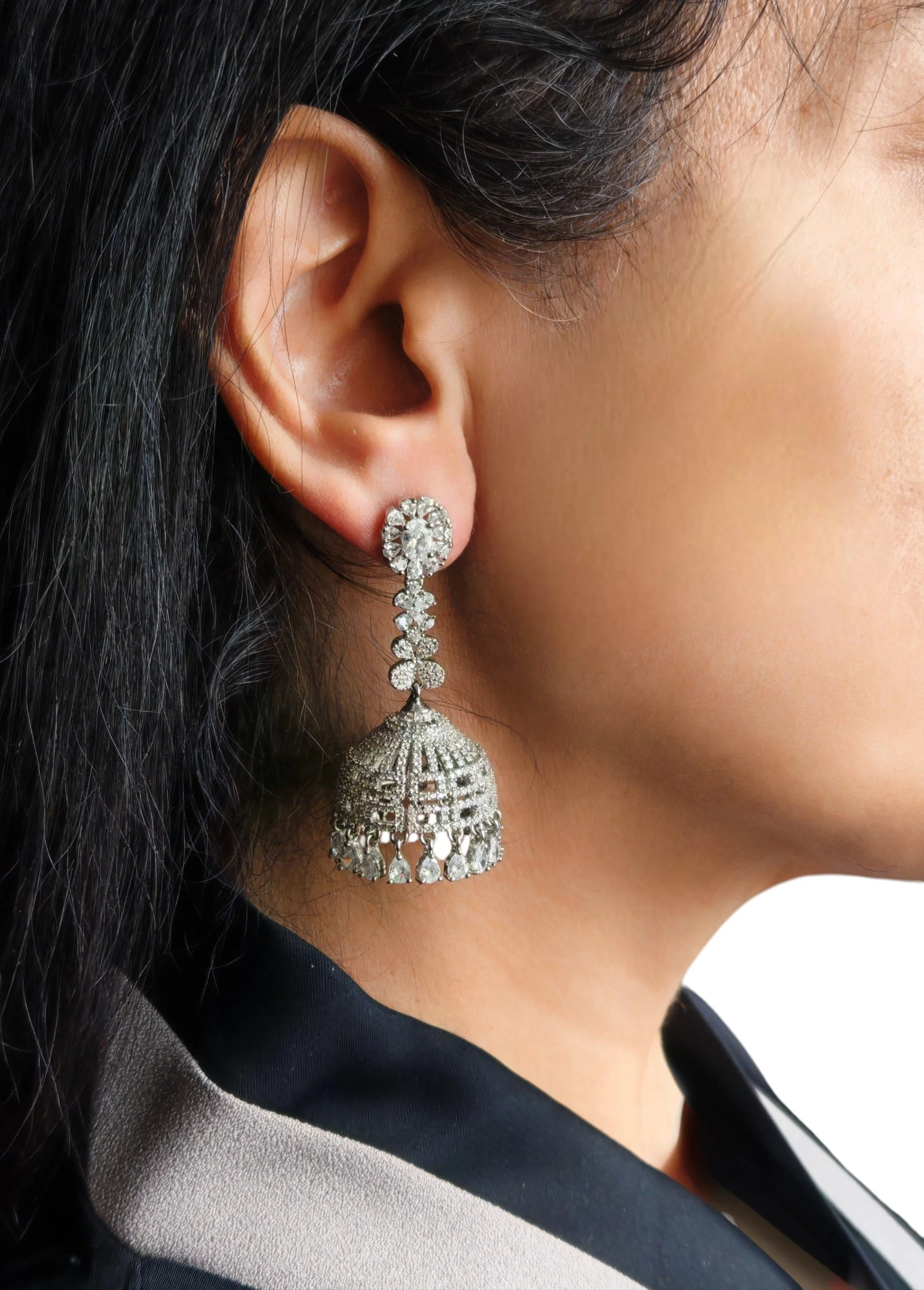 Kira: The Diamond Crest