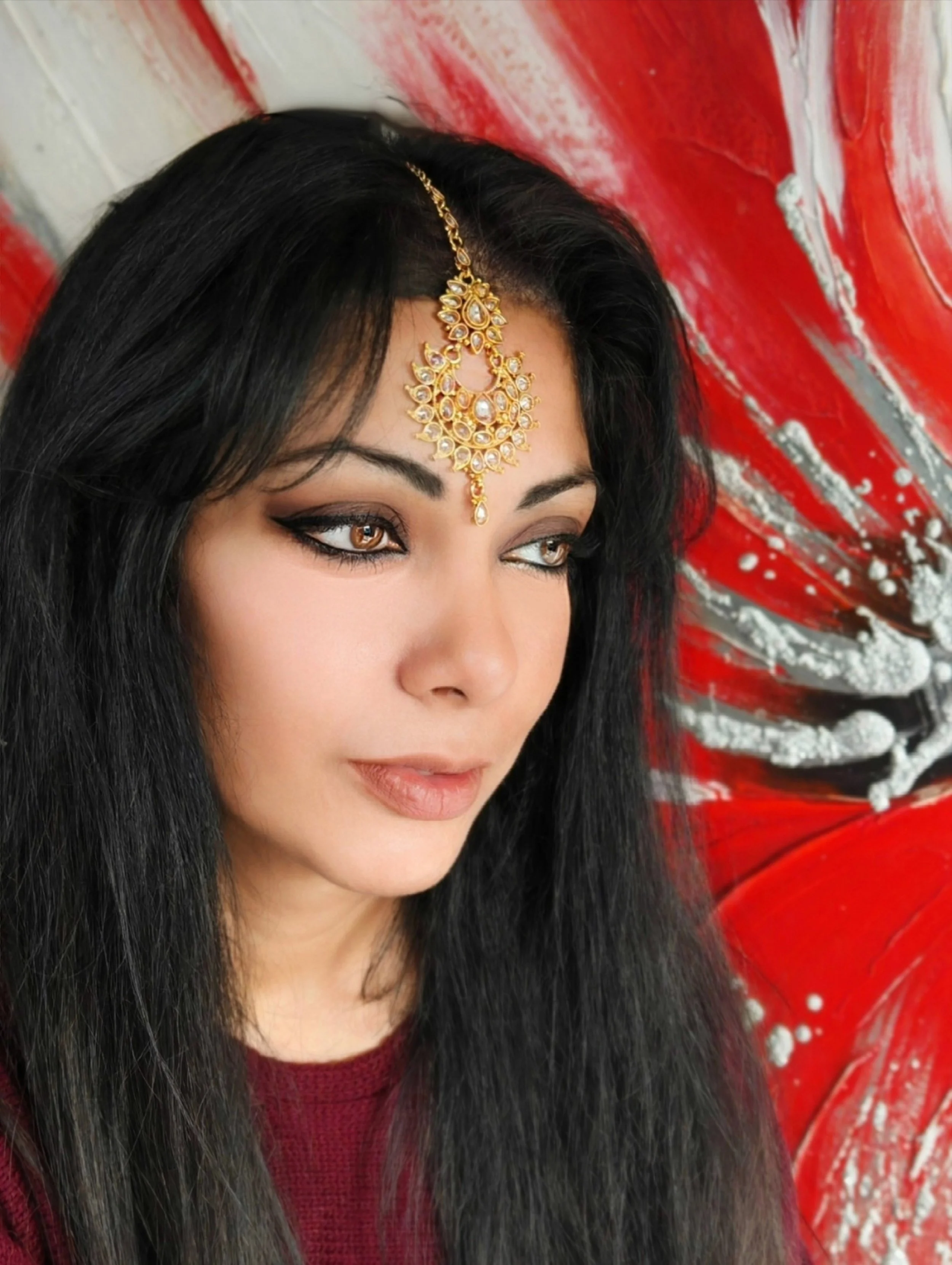 Intricate Elegance Chand Tikka