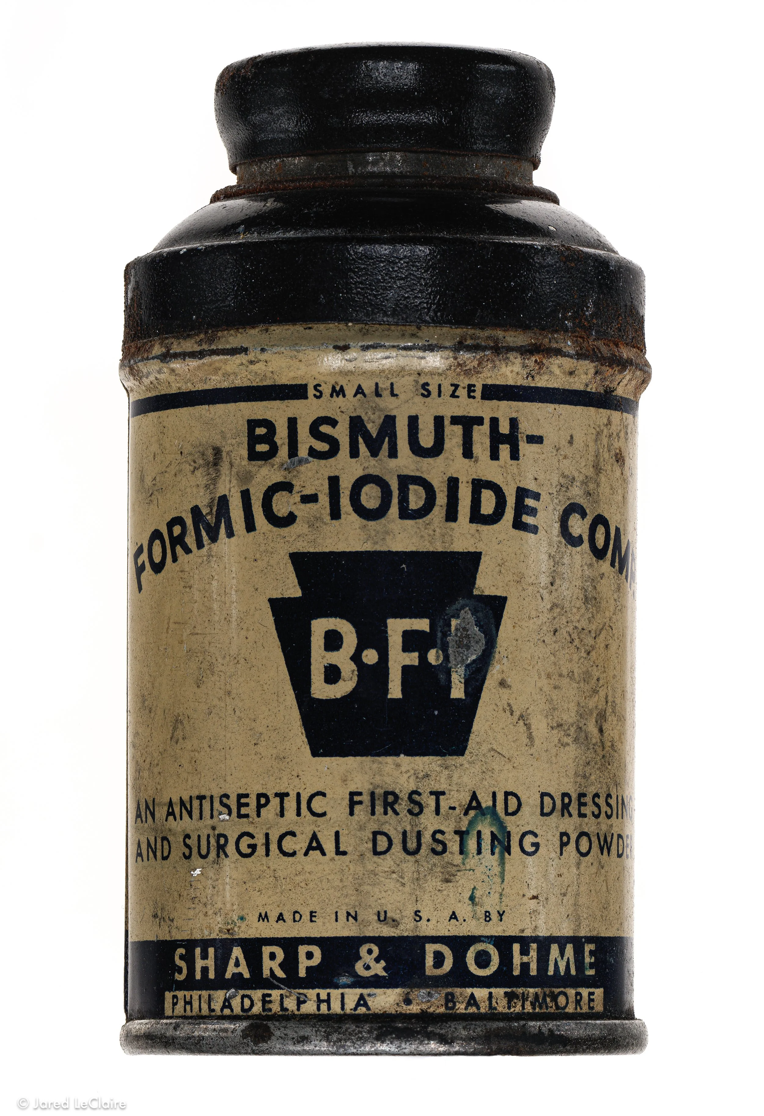 20230610_1 medicine bottle focus stack-Edit.jpg