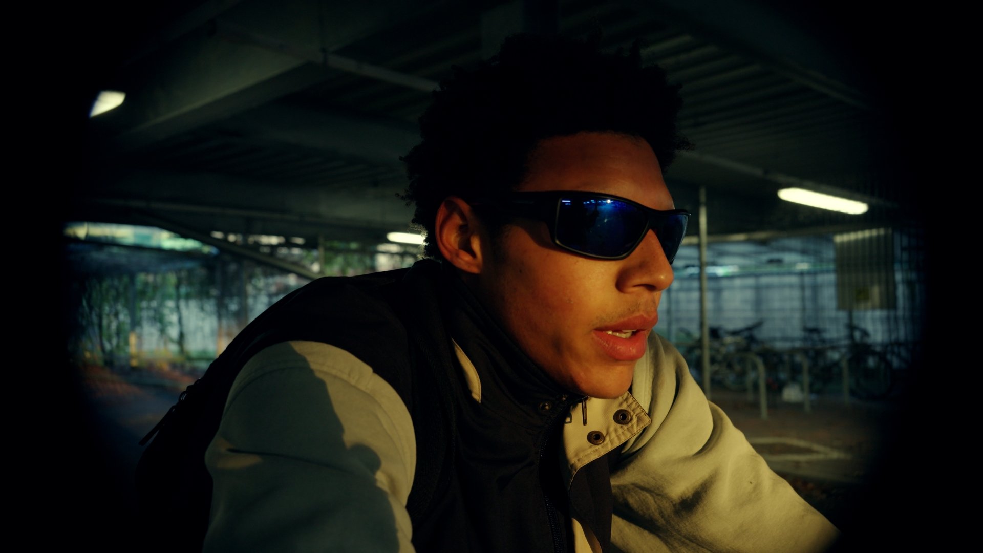 Just wrapped my first project of the year  a dynamic shoot for a shade brand that was all about capturing movement, style, and street culture.
This project was a blast to execute, blending technical action shots with a sharp brand aesthetic. Here are