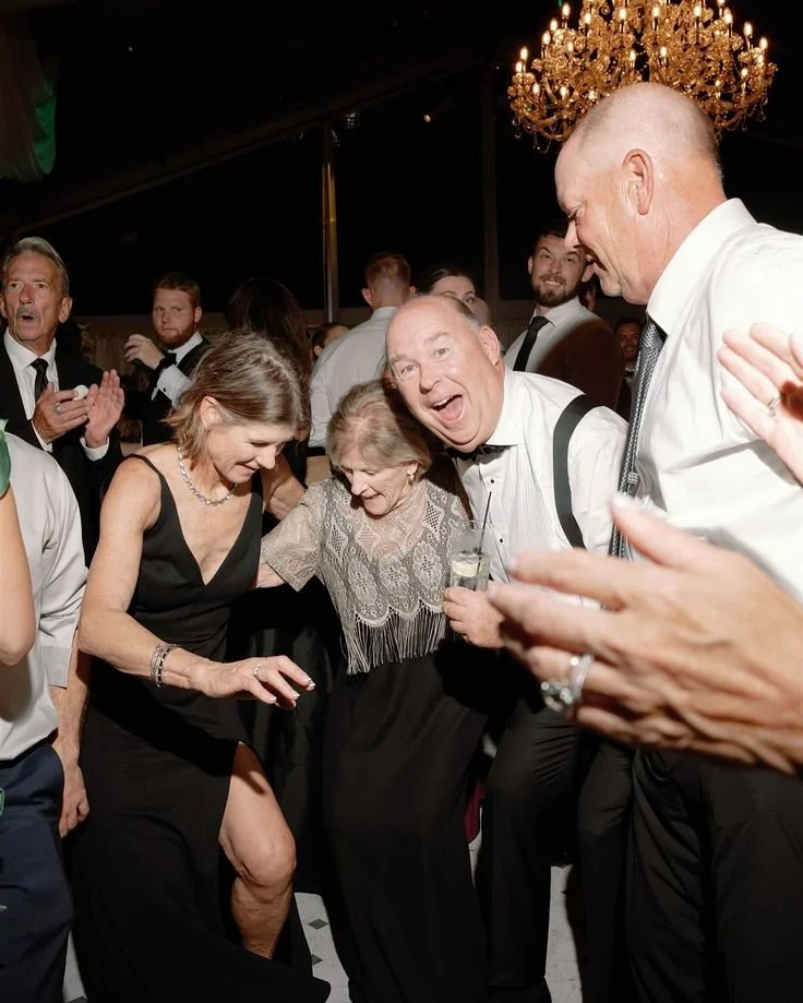 Absolutely iconic dance floor moments, with Alivia and Rob being the stars that they are_ __#cincinnatiweddingphotographer #ohioweddings #antibride #midwestweddingphotographer.jpg