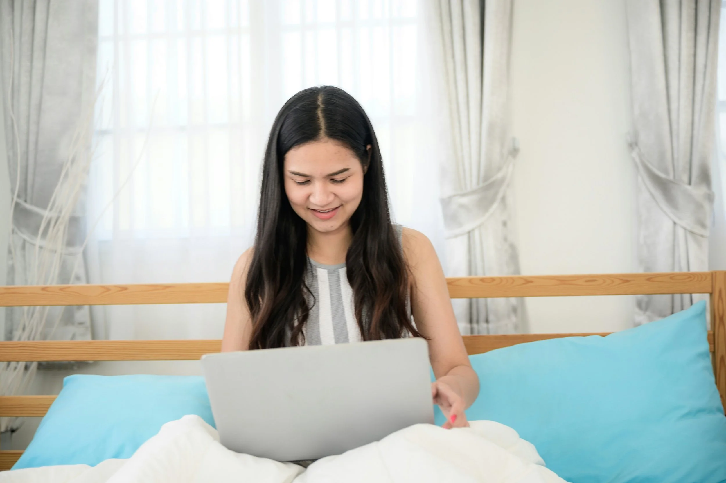 woman working on a laptop