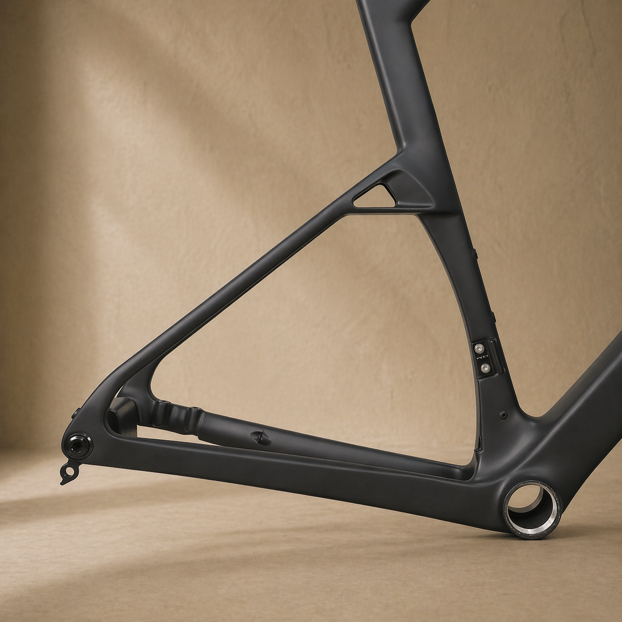 kom-viper-carbon-road-bike-frame-rear-triangle.png