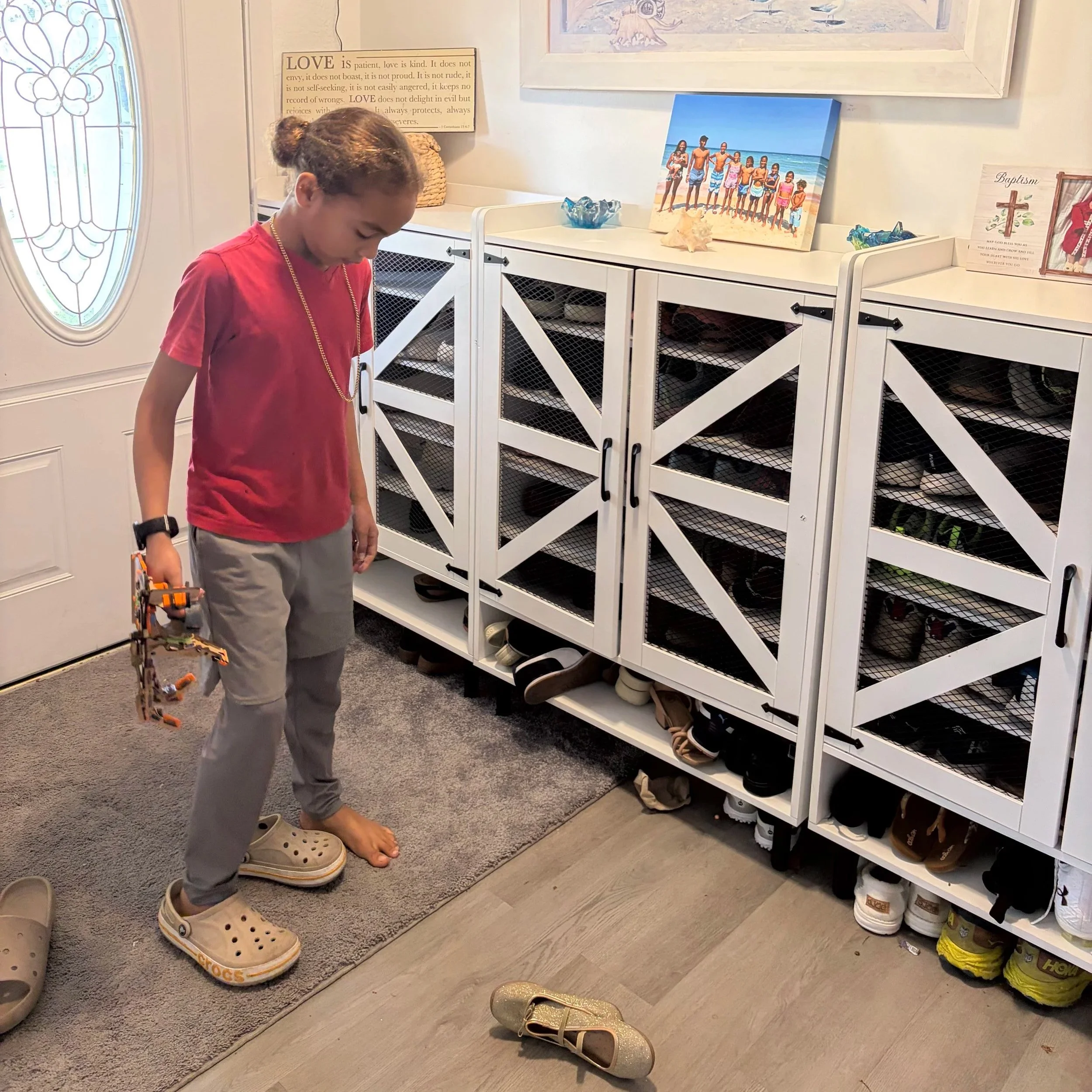 Oversized Modern Shoe Rack for Big Feet & Easy Visual Access