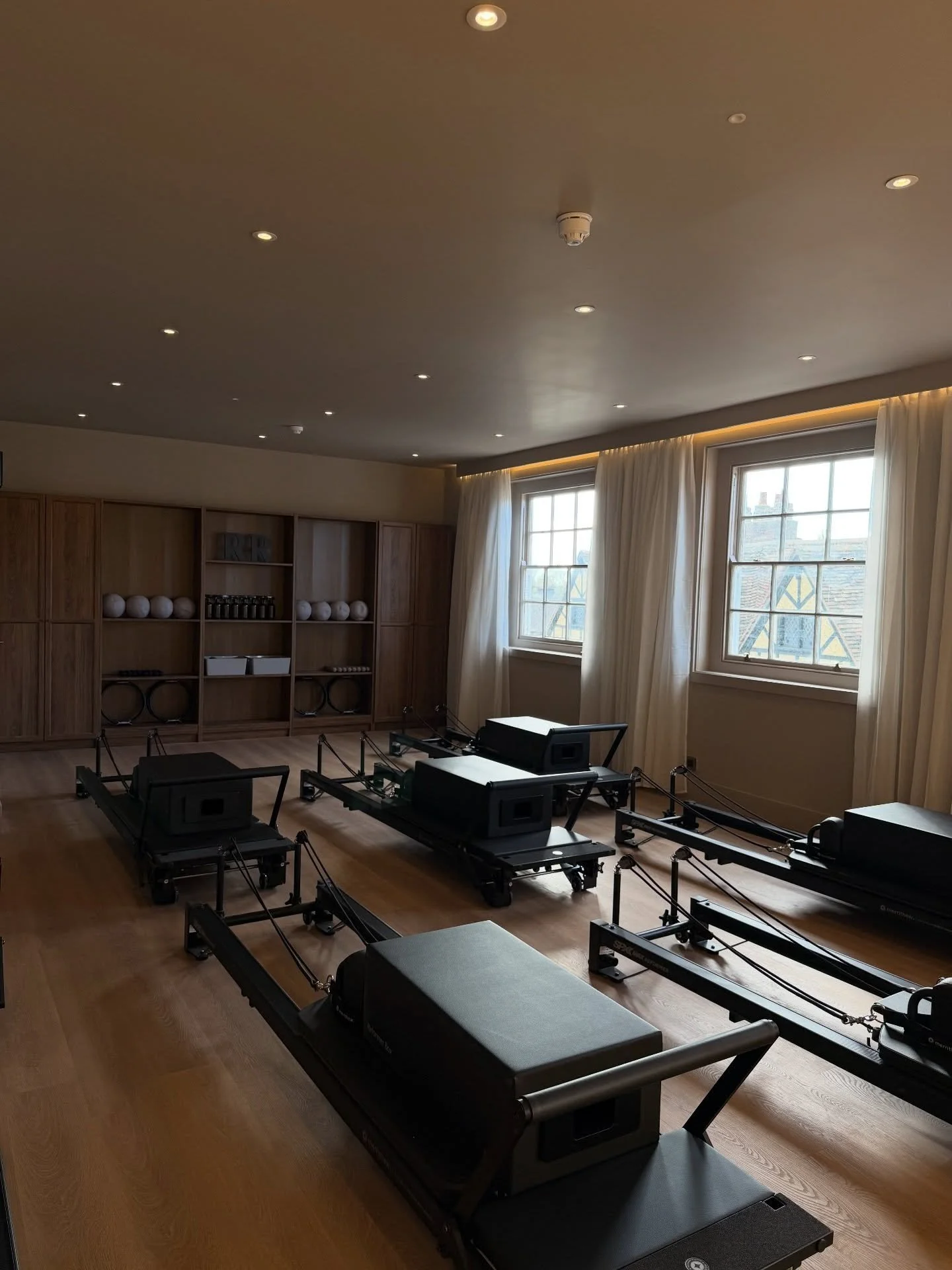 More from inside the studio 🤍
Opening 20th April ✨

Introductory offers:
2 classes &pound;25
2 classes + branded grip socks &pound;30

#reformerpilates #reformerstudio #pilatesstudio
