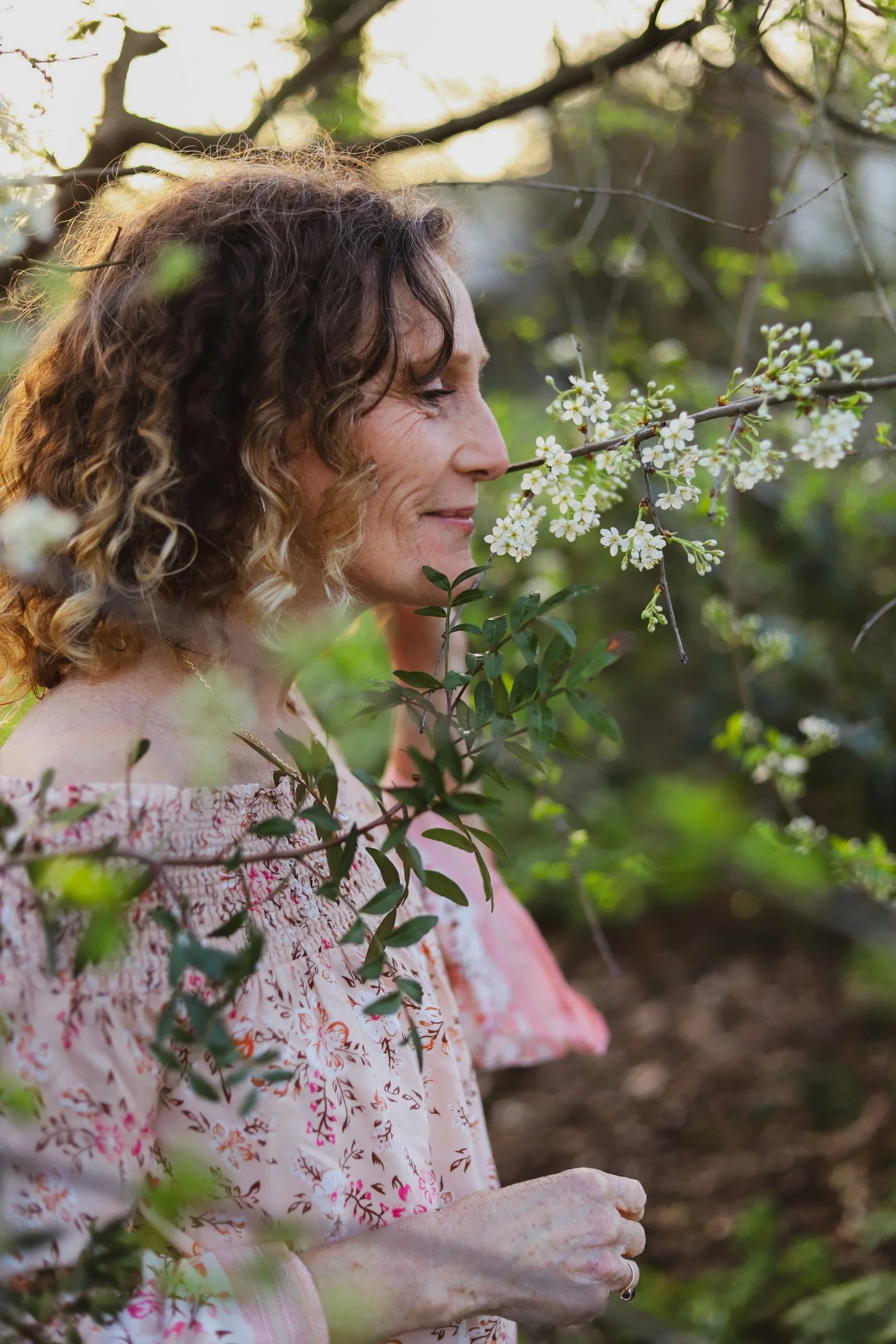 Roseline Gauchet accompagnement holistique, guérison énergétique, coach de vie, libération émotionnelle, transformation personnelle, douleur physique et émotionnelle, apaisement, clarifiaction, stress, anxiété