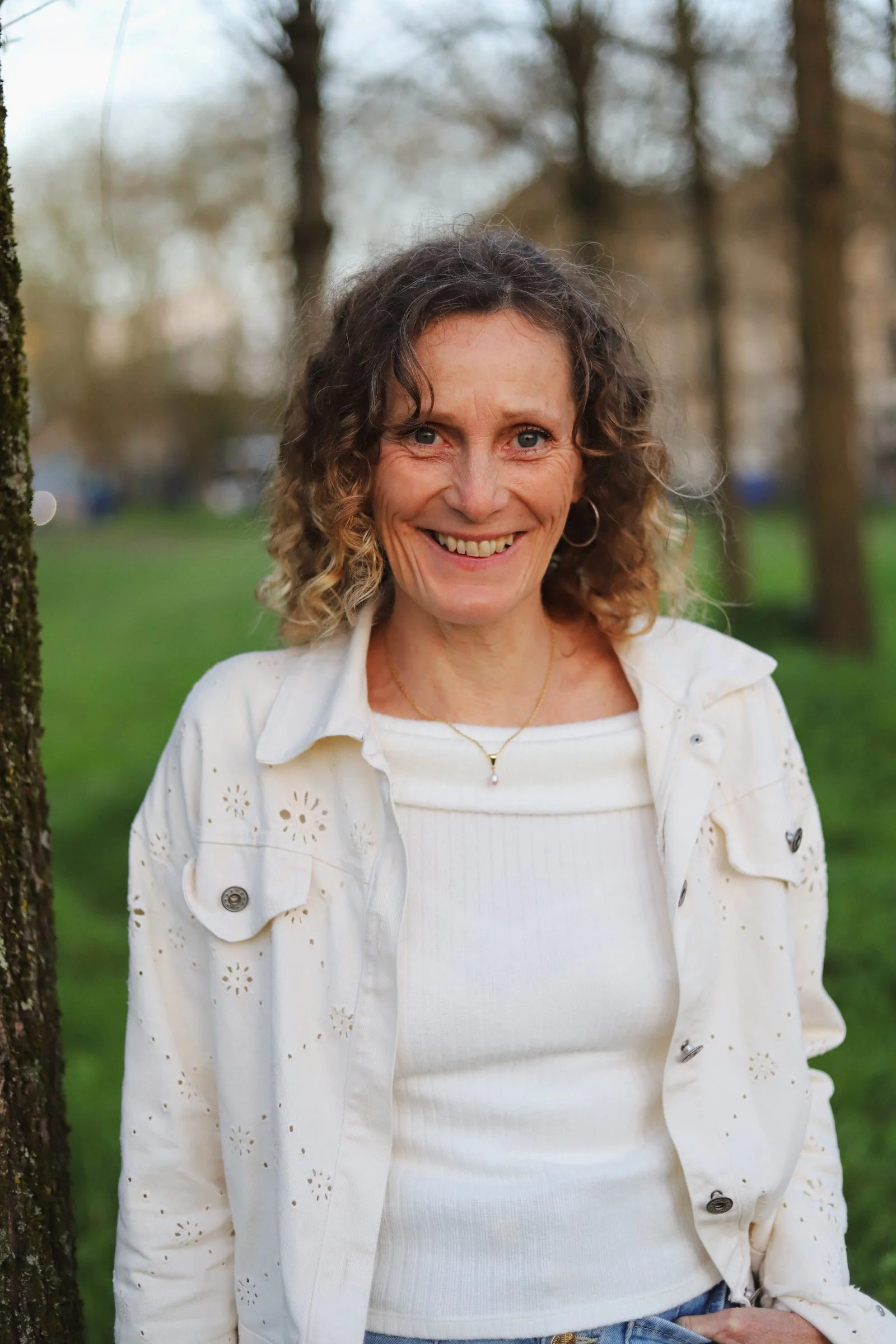 Roseline Gauchet accompagnement holistique, guérison énergétique, coach de vie, libération émotionnelle, transformation personnelle, douleur physique et émotionnelle, apaisement, clarifiaction, stress, anxiété